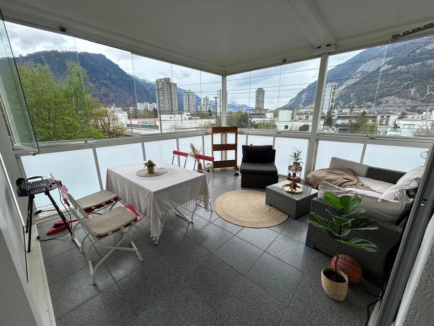 Beautiful shared room in a good location in Chur - Photo 3 of 6