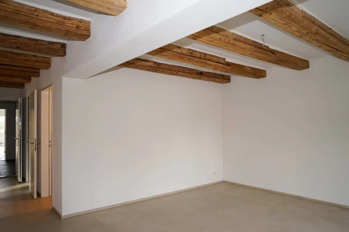 moderne 2.5-Zimmer Wohnung - mit historischem Charme - Foto 6 von 9