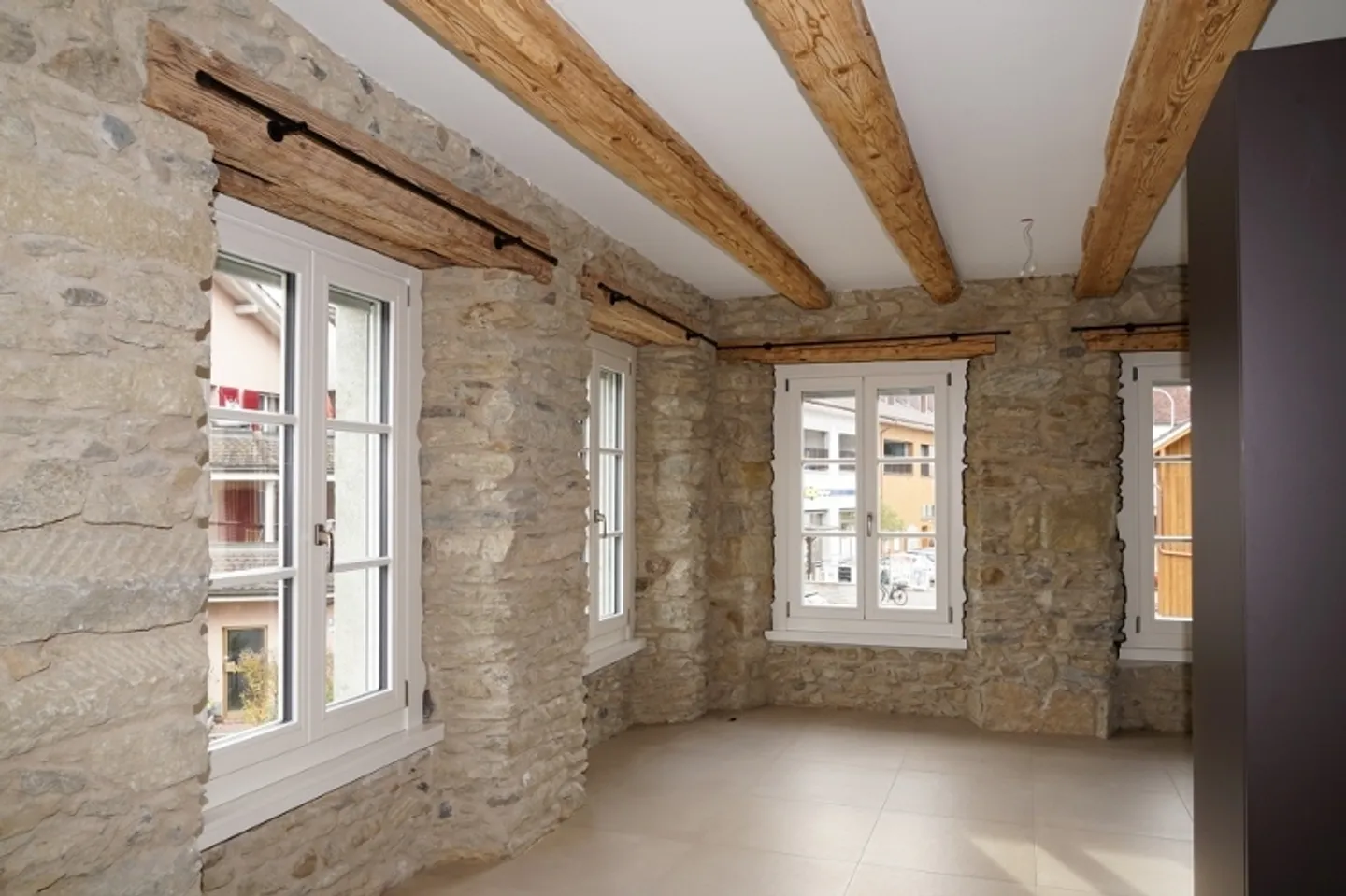 moderne 2.5-Zimmer Wohnung - mit historischem Charme - Foto 7 von 9