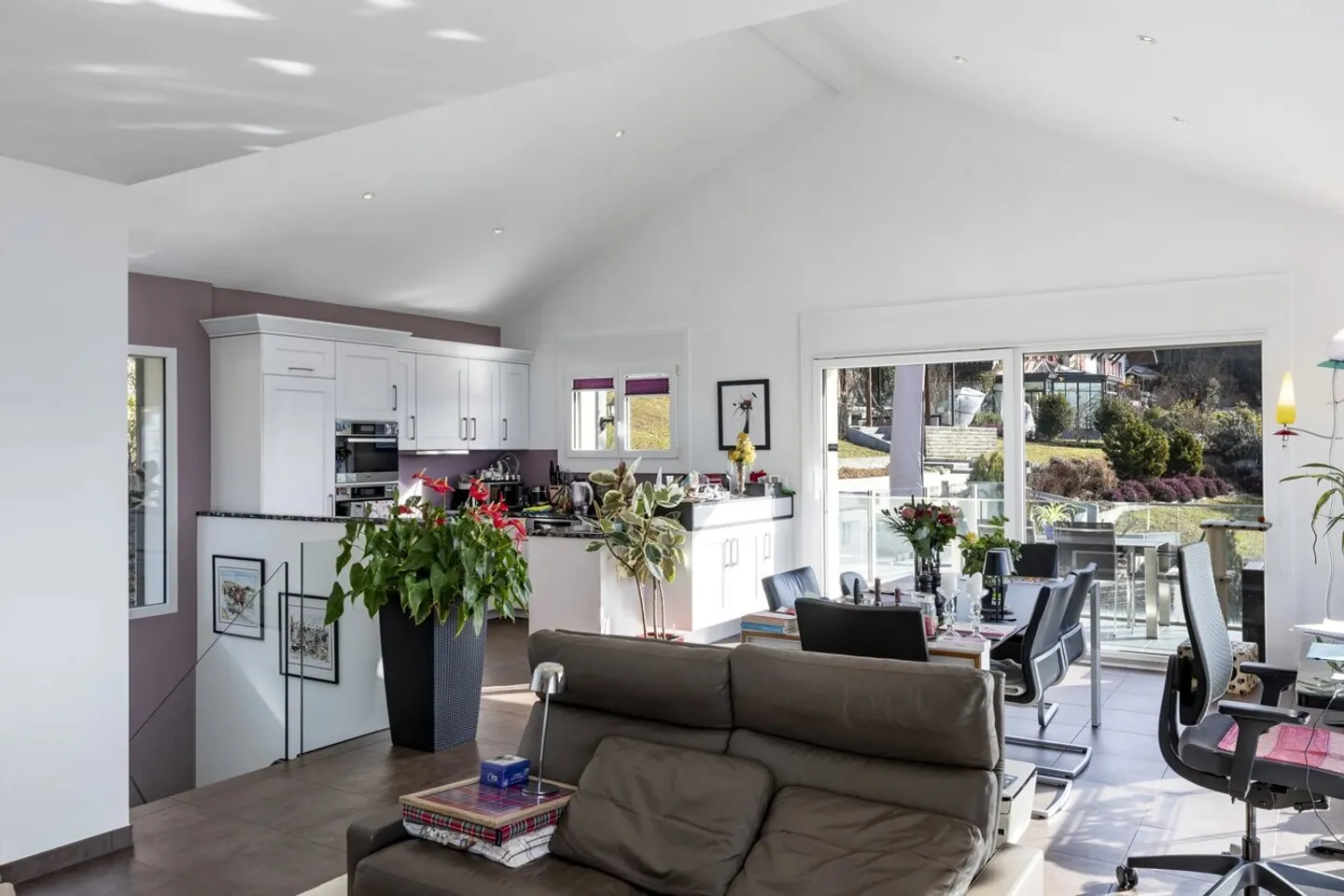 Property with panoramic view of Lake Geneva - Photo 7 of 13