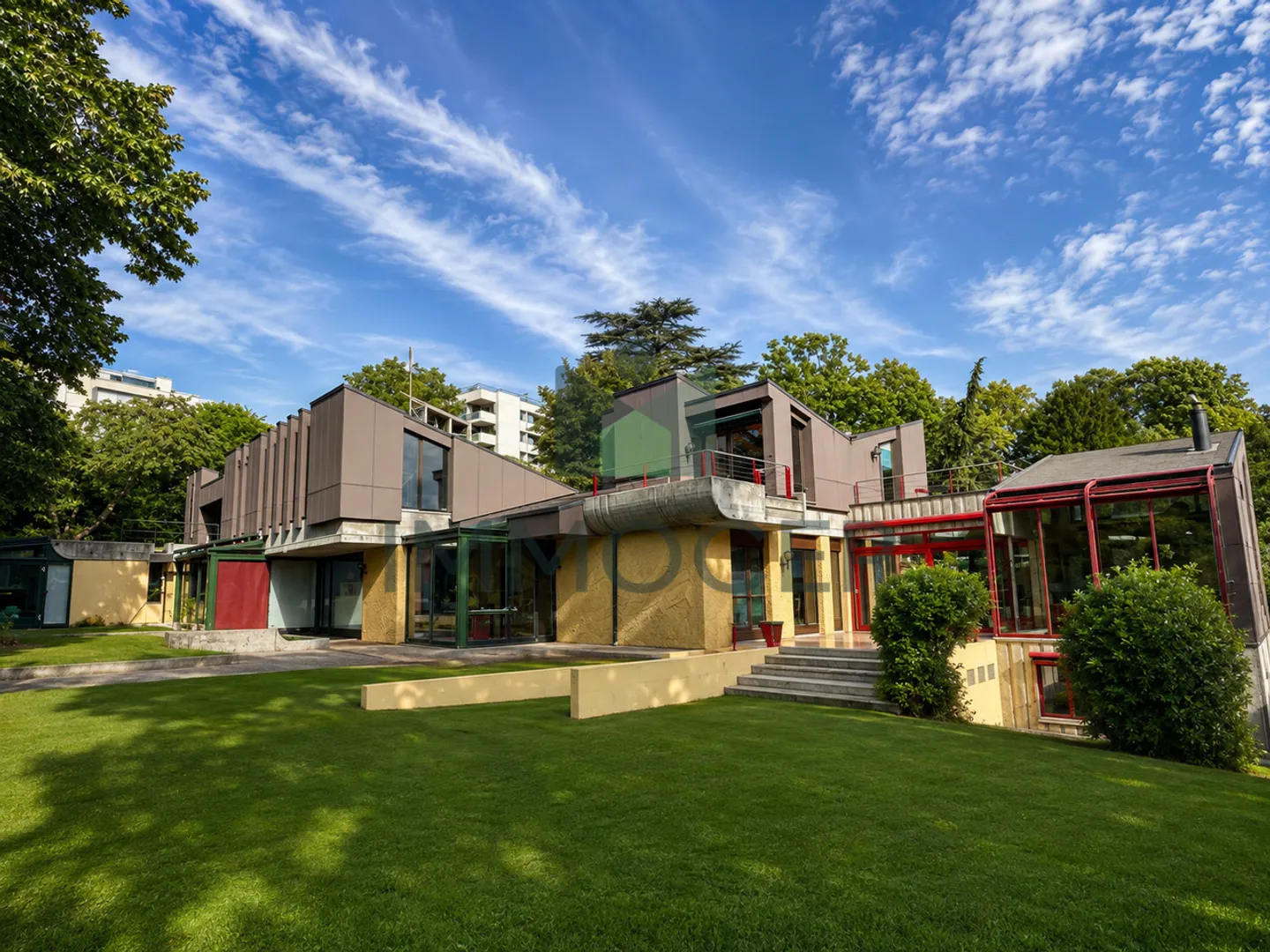 Propriété d'architecte à rénover à Versoix avec accès privé au lac - Photo 2 of 12