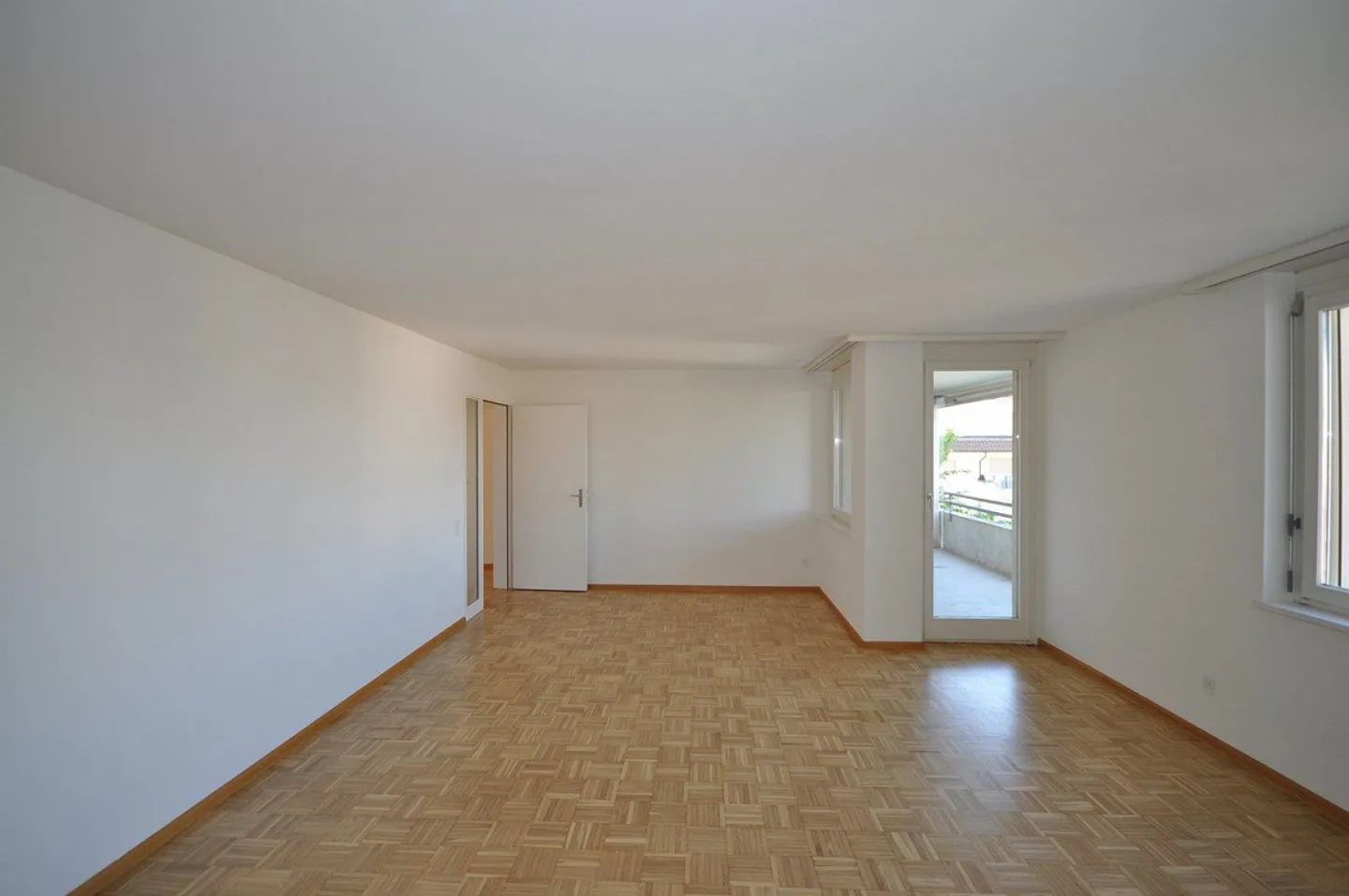 Geräumige Wohnung mit Balkon - Foto 4 von 9