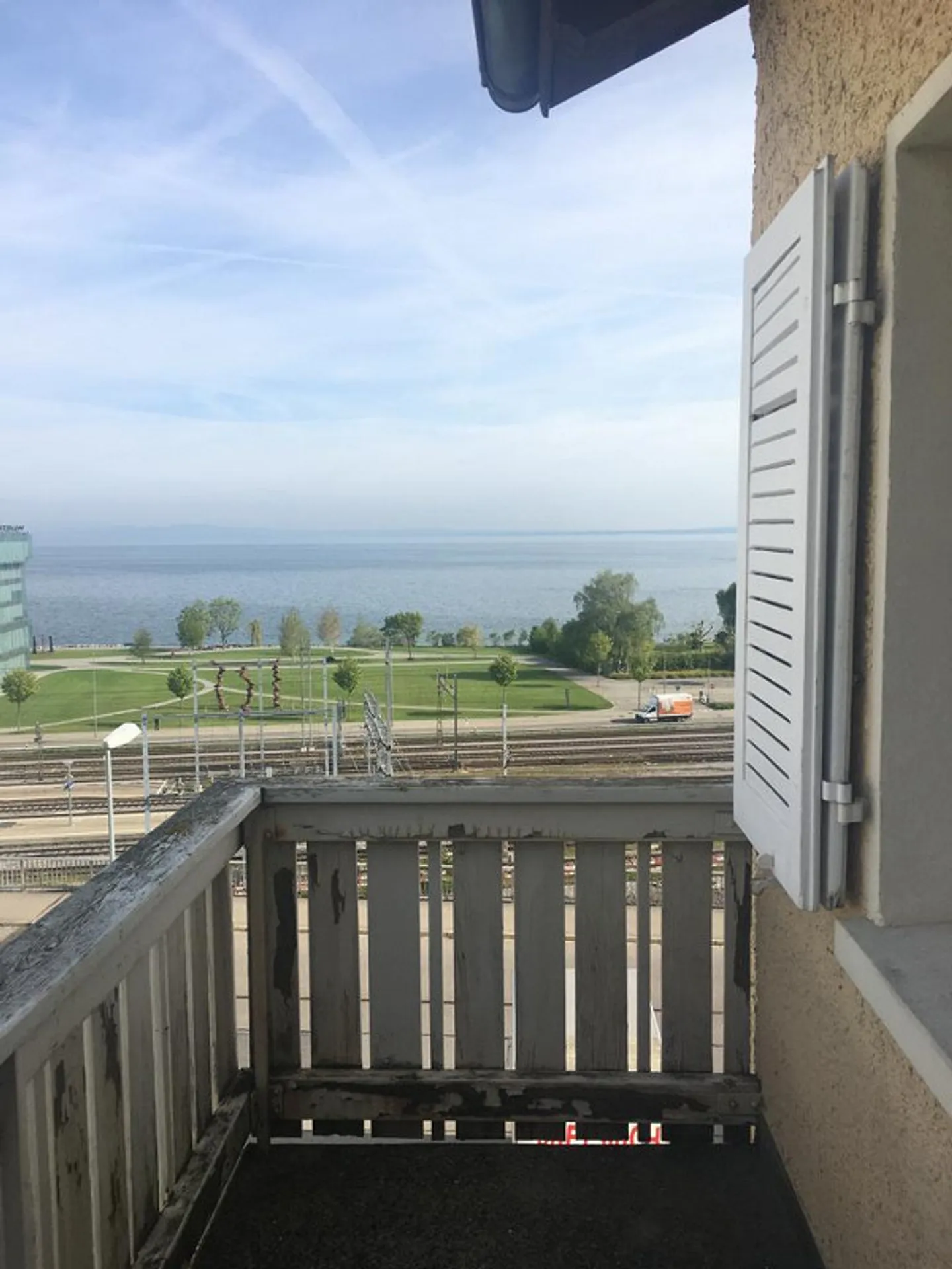 Apartment with lake view - Photo 3 of 8