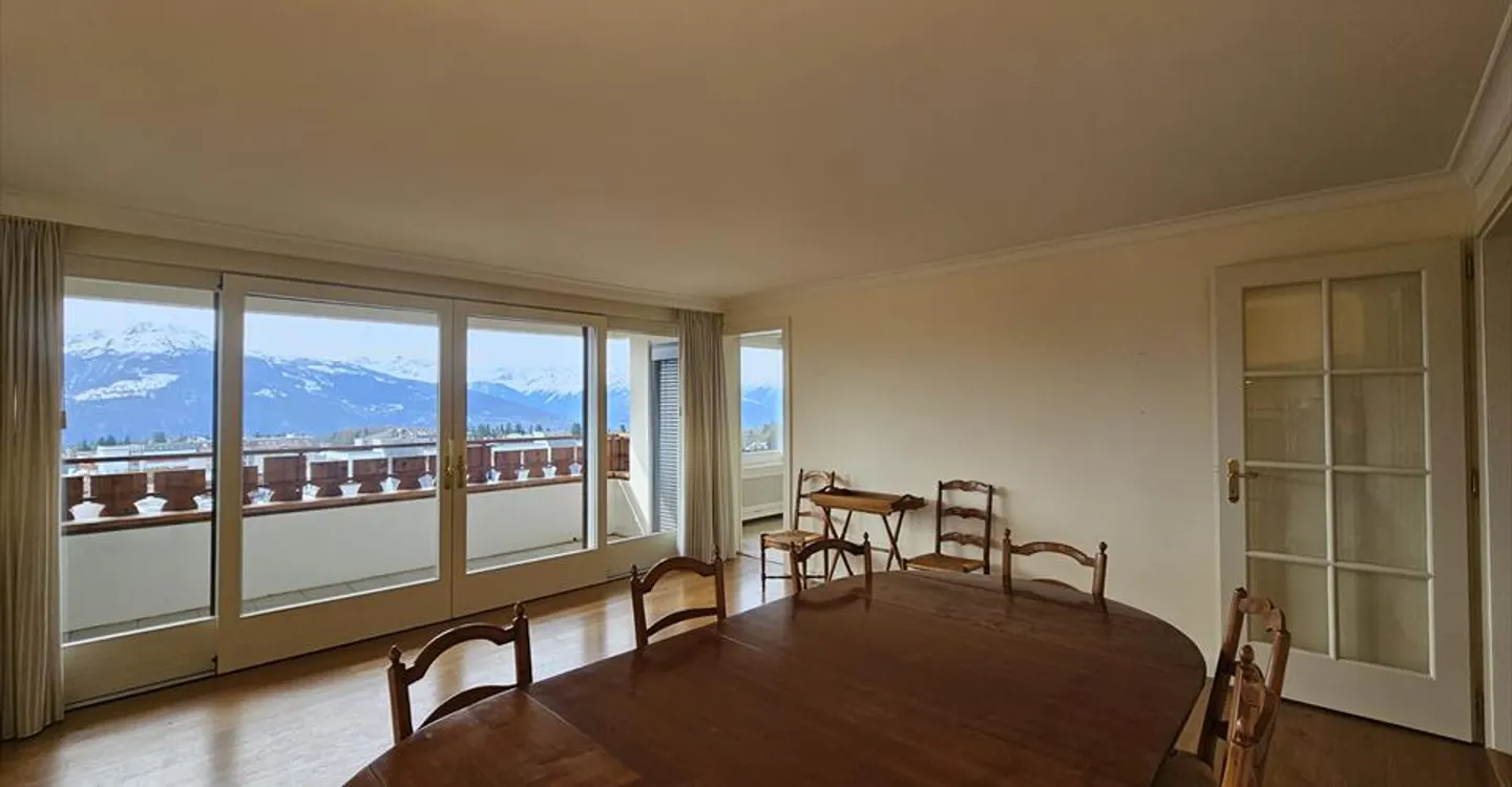 Charming Apartment - Photo 8 of 22