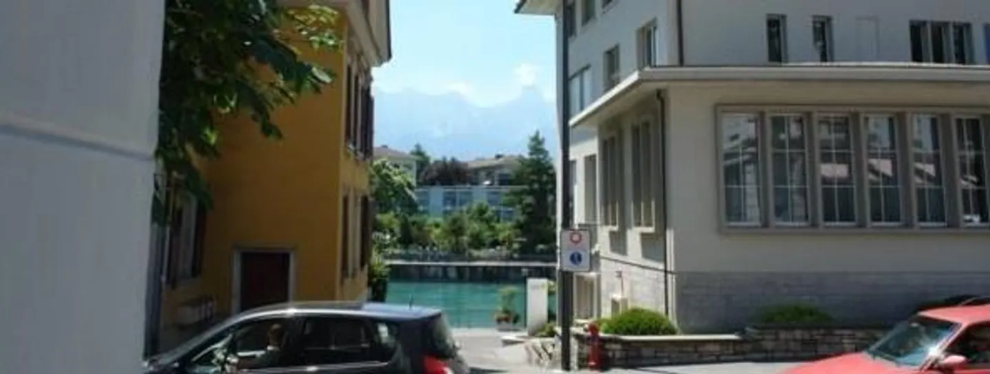 Place de stationnement n° 17 à louer à Thun (Ville de Lauitor) - Photo 3 sur 11