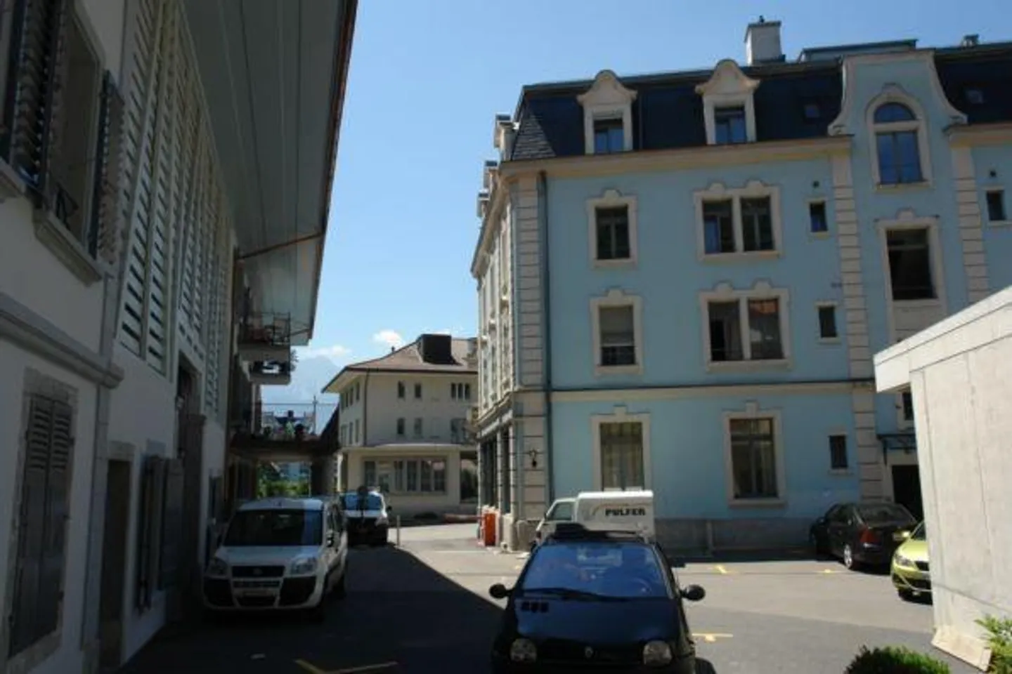 Place de stationnement n° 17 à louer à Thun (Ville de Lauitor) - Photo 6 sur 11