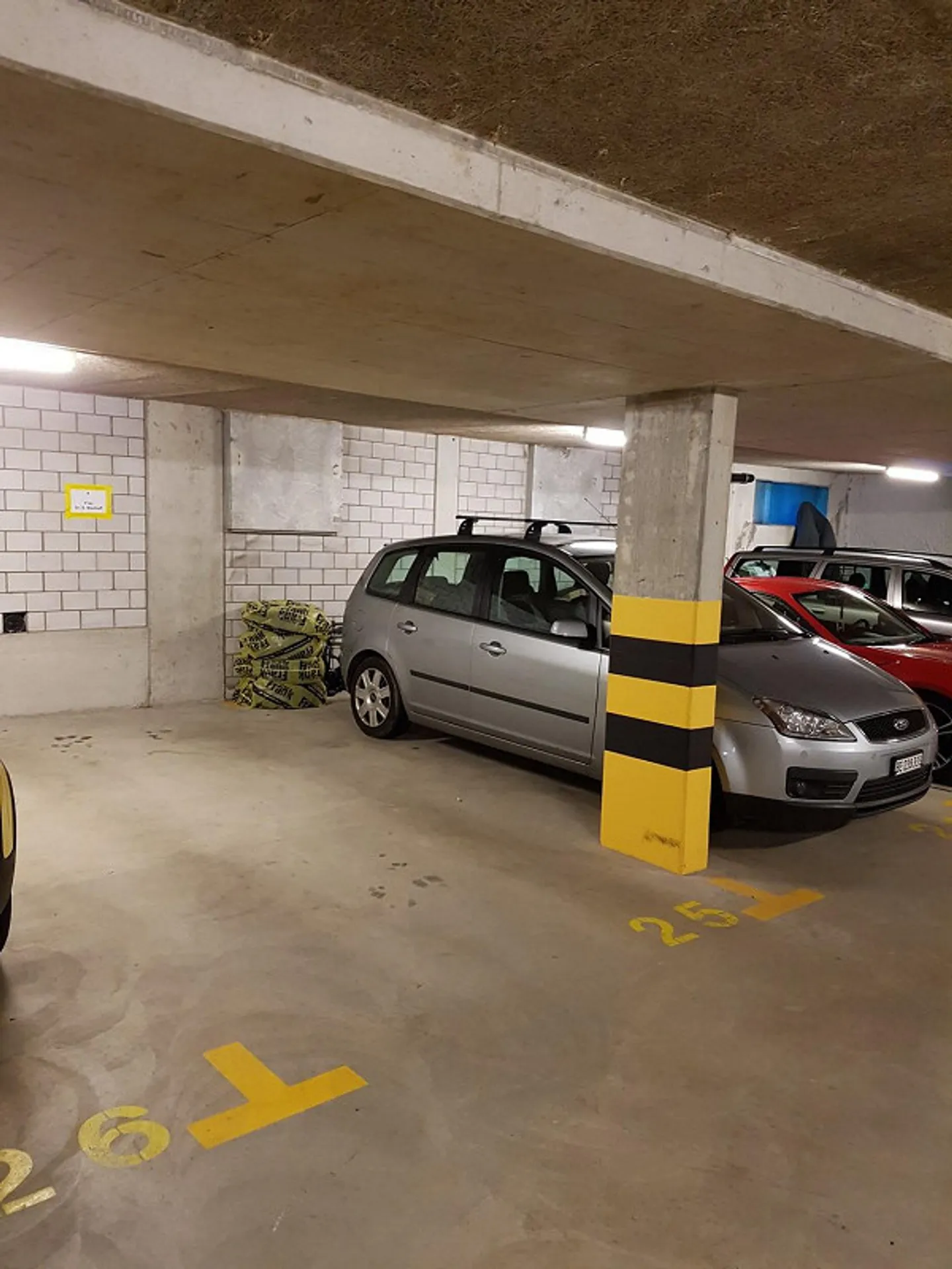 Place de stationnement n° 17 à louer à Thun (Ville de Lauitor) - Photo 10 sur 11