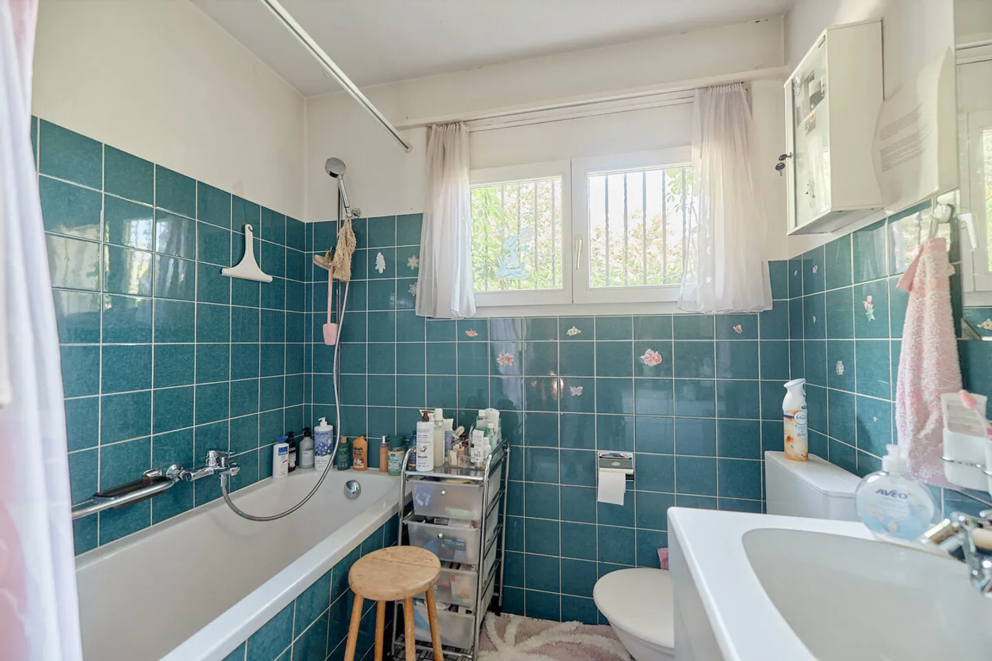 CASA UNIFAMILIARE ACCOGLIENTE CON IDILLO GIARDINO IN DIRITTO DI COSTRUZIONE - Foto 5 di 11