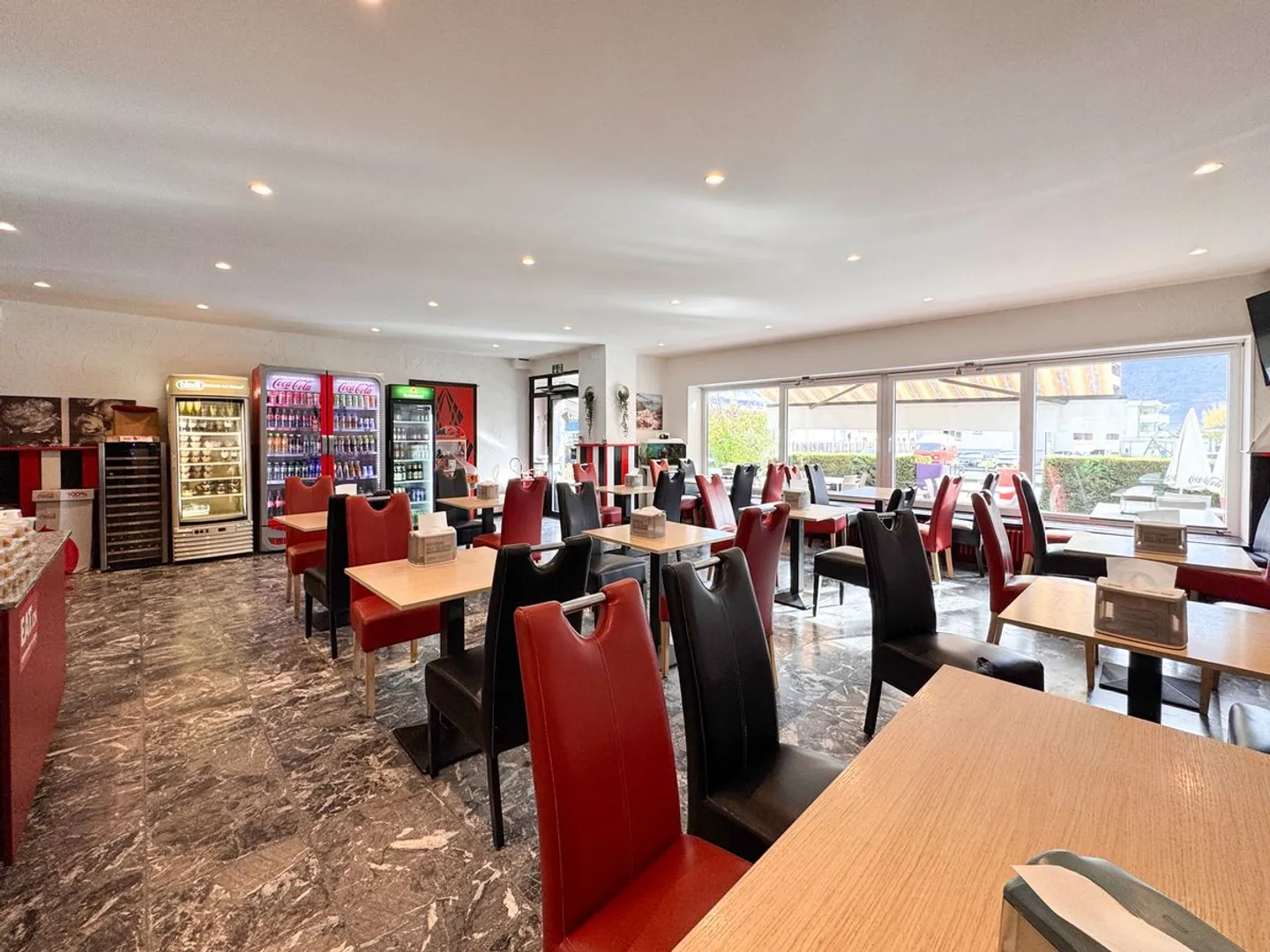 Restaurant pizzeria-kebab in Fully - Yield 6.72% Gross - Photo 7 of 11