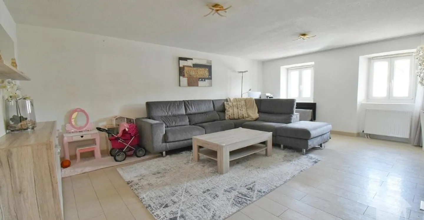Appartamento spazioso con terrazza - Foto 4 di 9