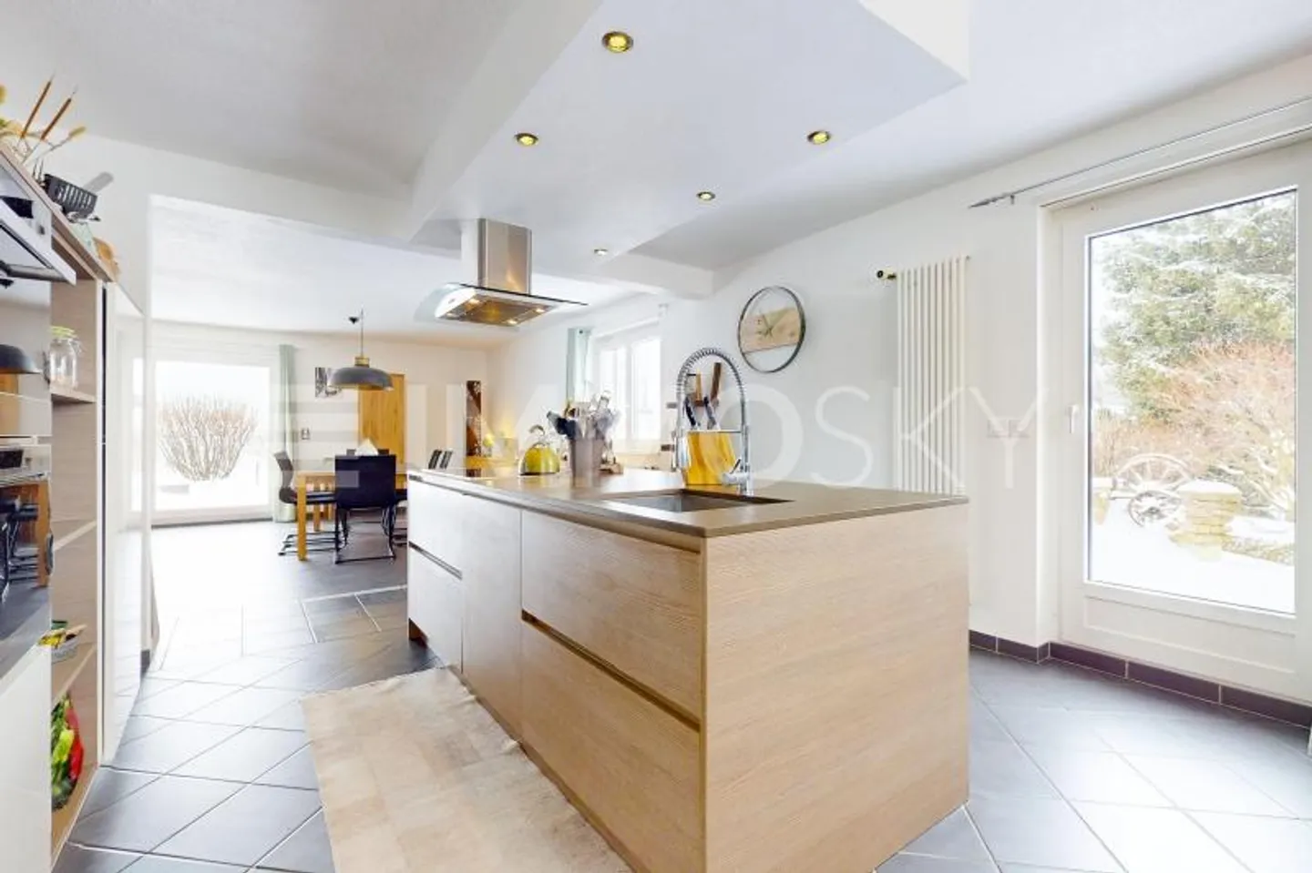 Maison Familiale Spacieuse - Photo 2 sur 13