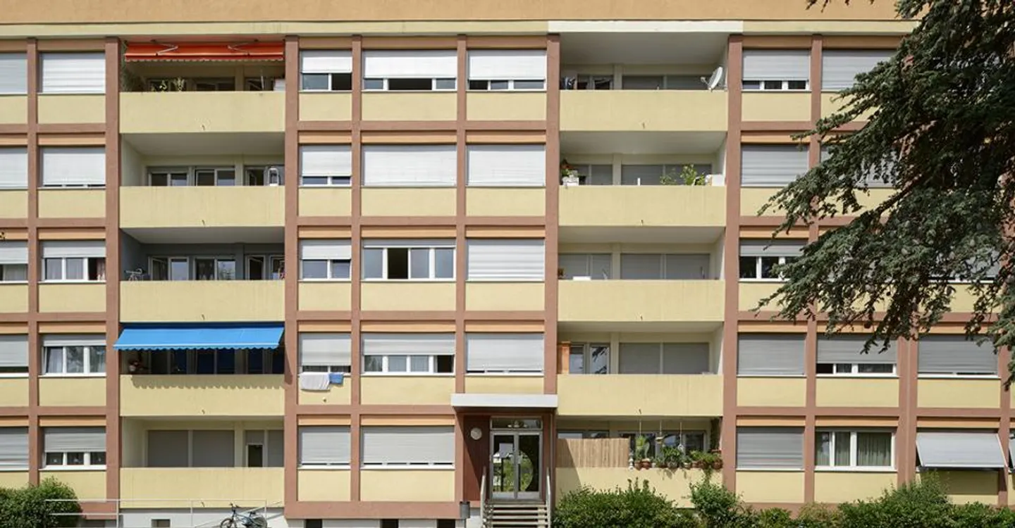 THÔNEX - Parcheggio interno - Foto 2 di 3