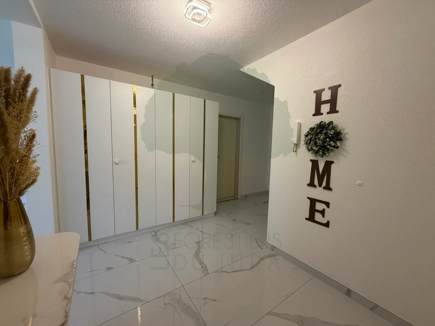 Magnificent renovated 5.5-room apartment with terrace and view - Photo 5 of 50