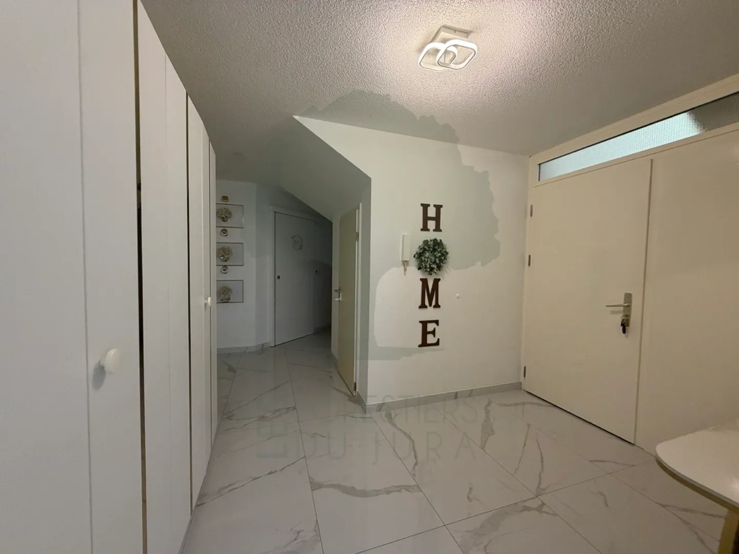 Magnificent renovated 5.5-room apartment with terrace and view - Photo 6 of 50
