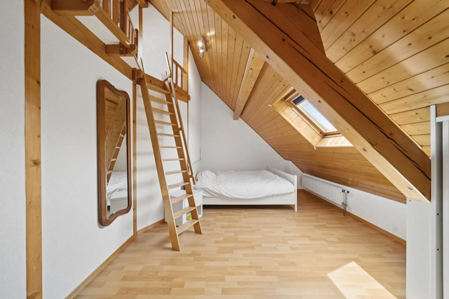 Residential building 8.5 rooms - Photo 8 of 9