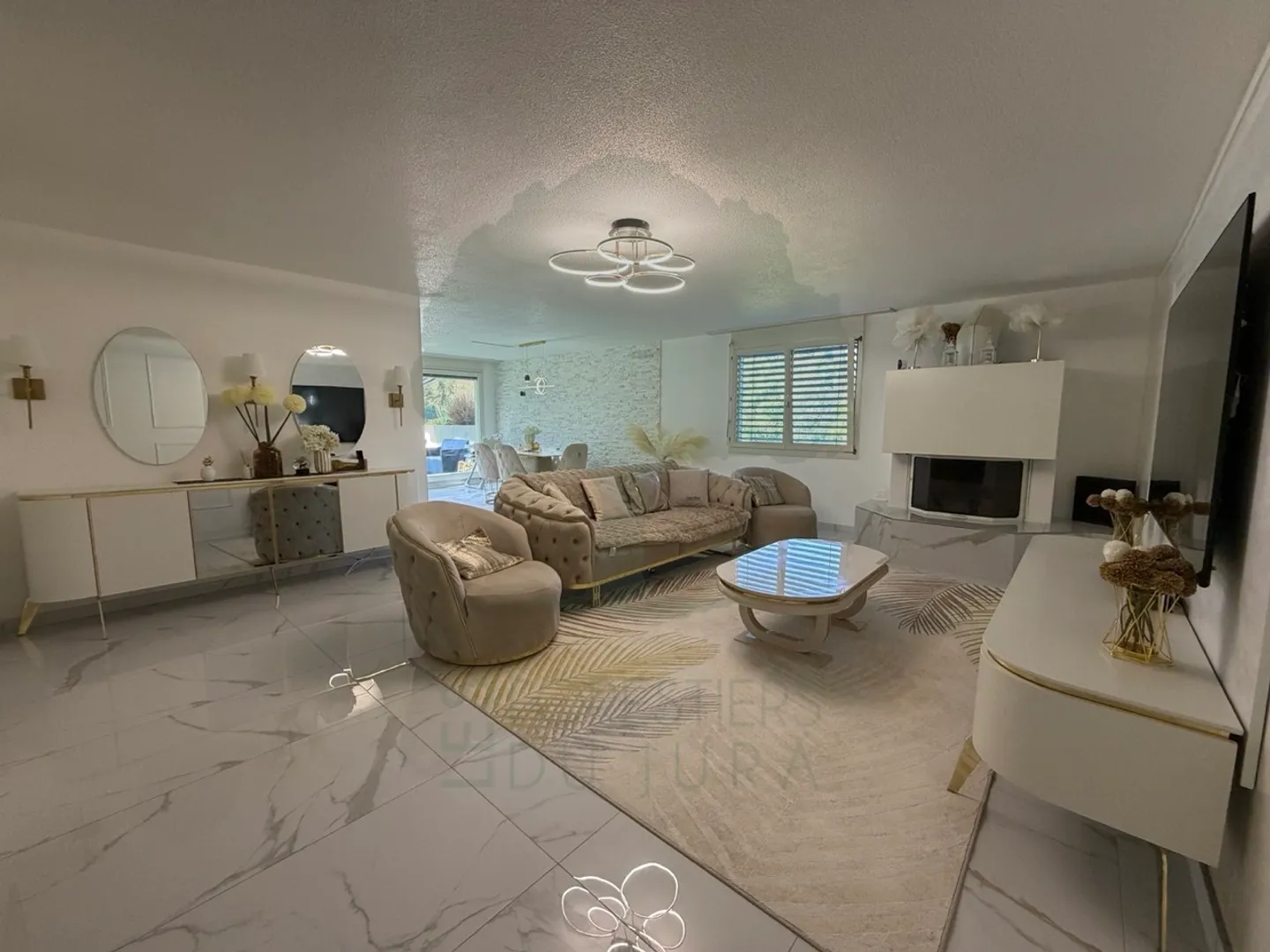 Magnificent renovated 5.5-room apartment with terrace and view - Photo 16 of 50