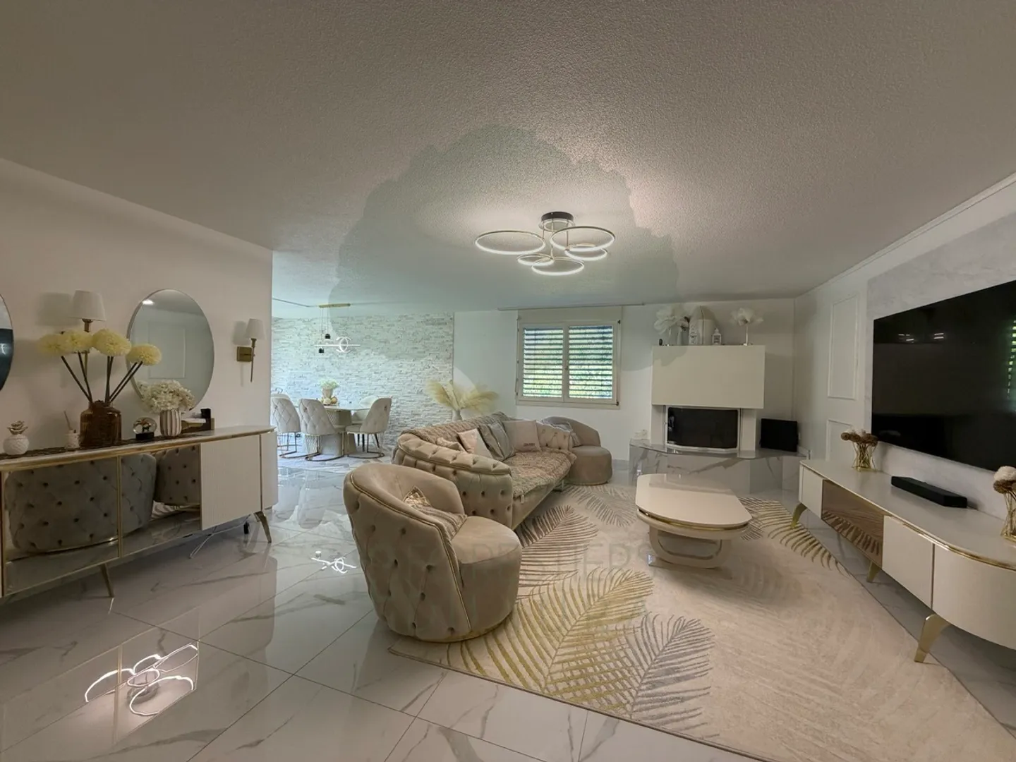 Magnificent renovated 5.5-room apartment with terrace and view - Photo 17 of 50