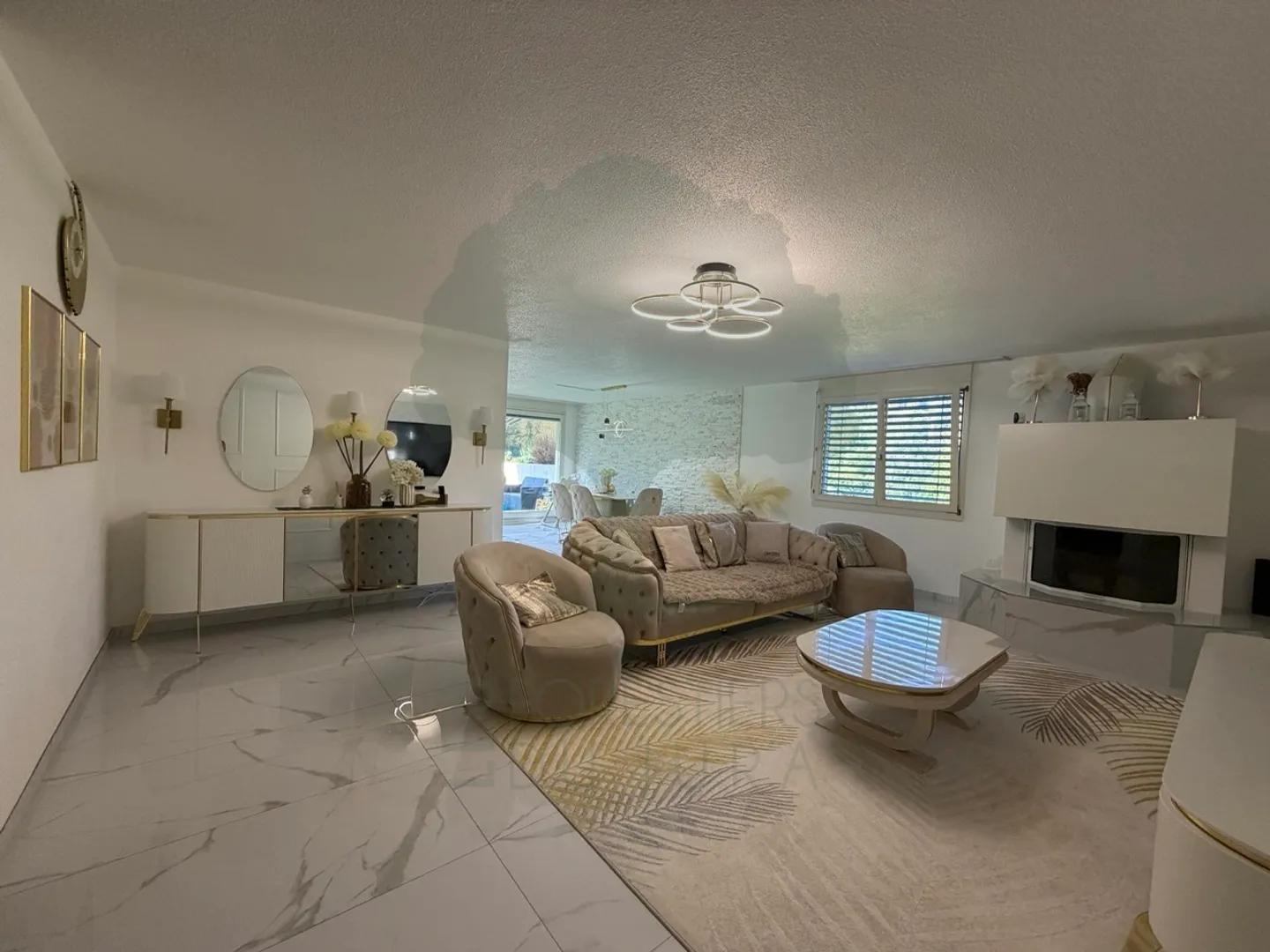 Magnificent renovated 5.5-room apartment with terrace and view - Photo 15 of 50