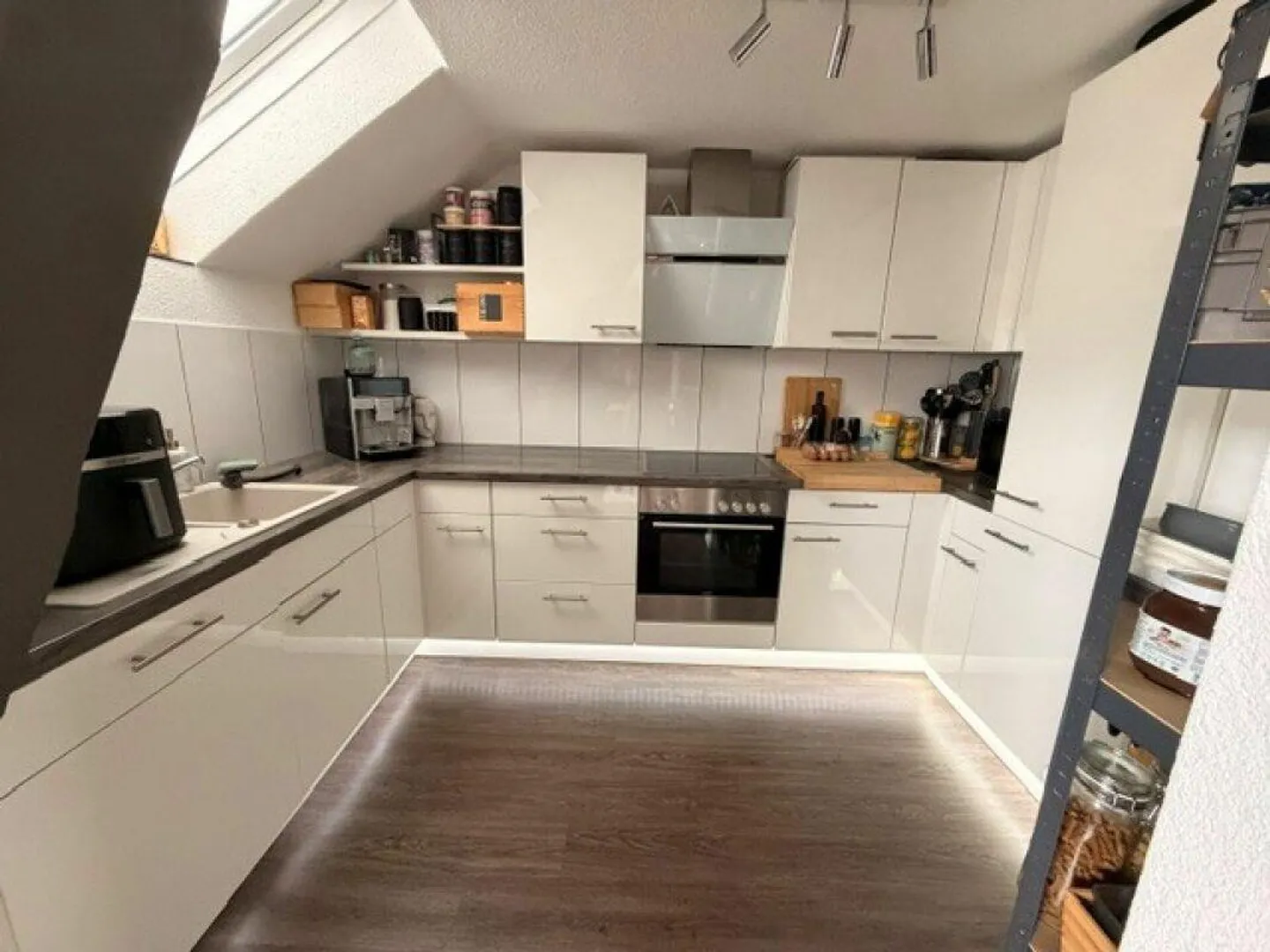 grosszügige 4 Zimmer Wohnung - Foto 1 di 10