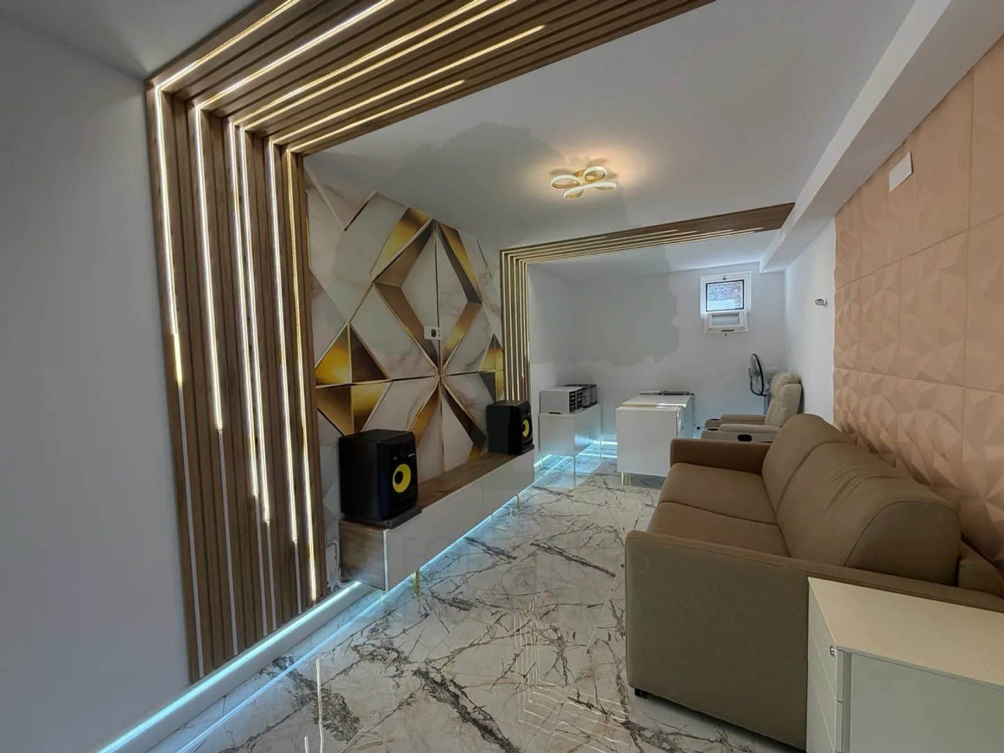 Magnificent renovated 5.5-room apartment with terrace and view - Photo 29 of 50