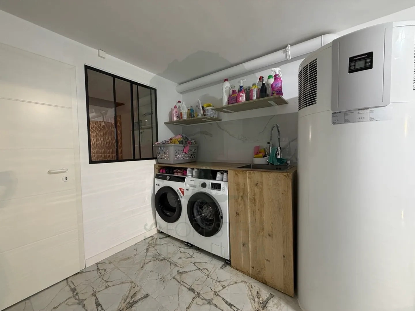 Magnificent renovated 5.5-room apartment with terrace and view - Photo 31 of 50