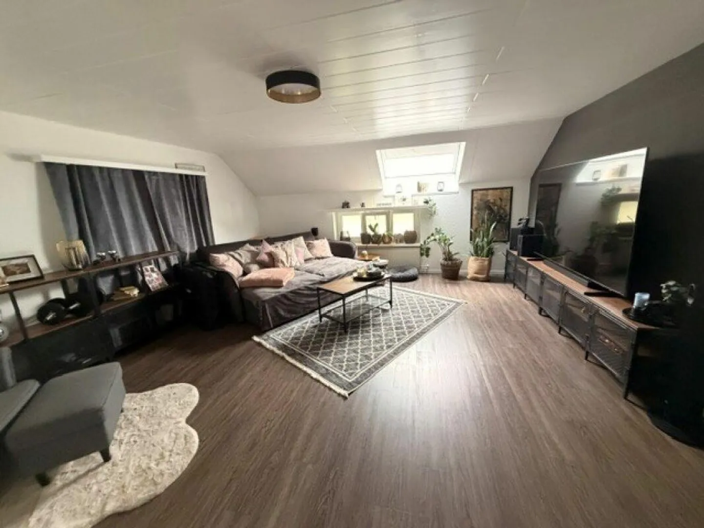 grosszügige 4 Zimmer Wohnung - Foto 3 di 10