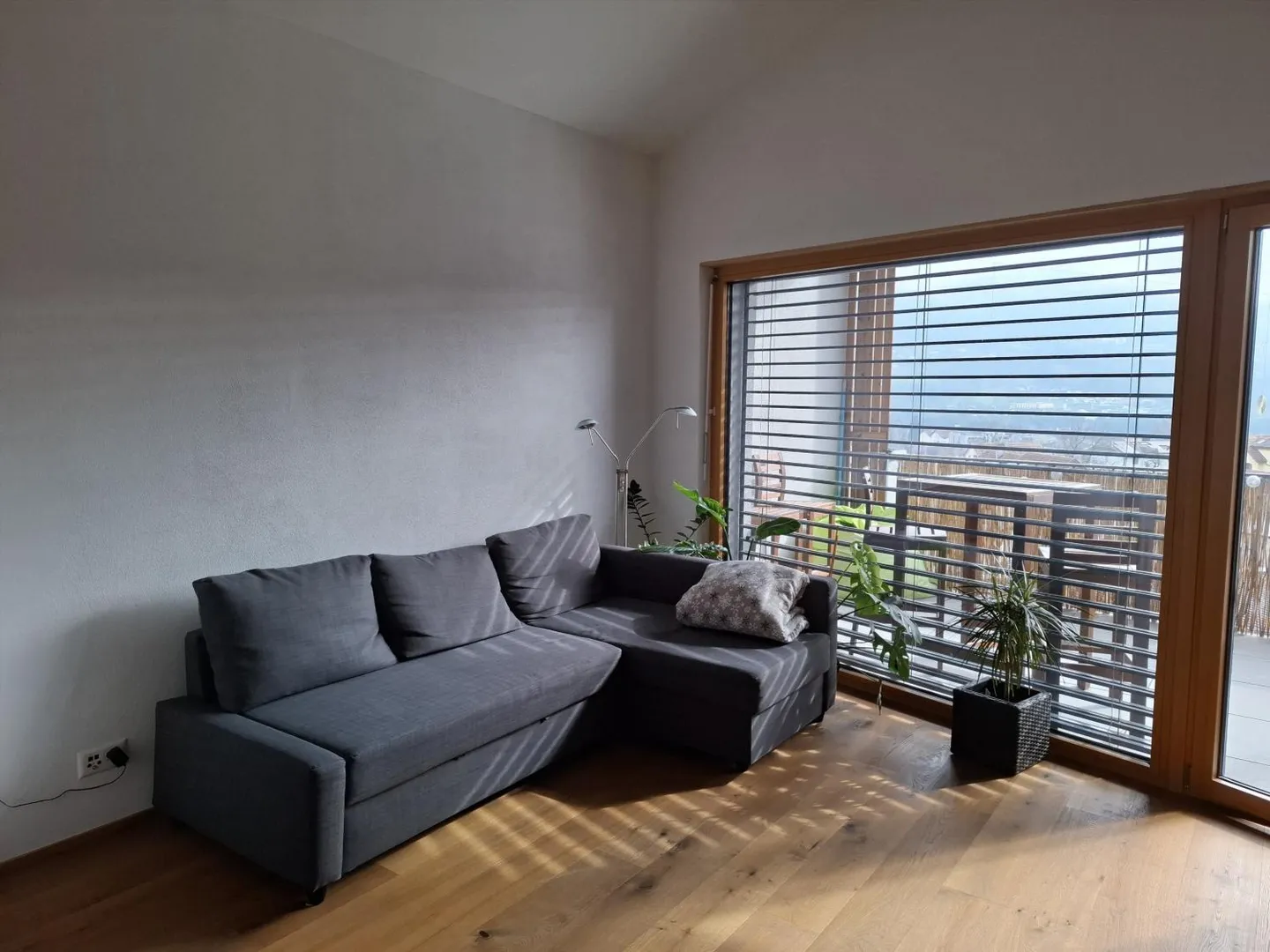 Appartement moderne avec vue sur les montagnes - Photo 1 sur 7