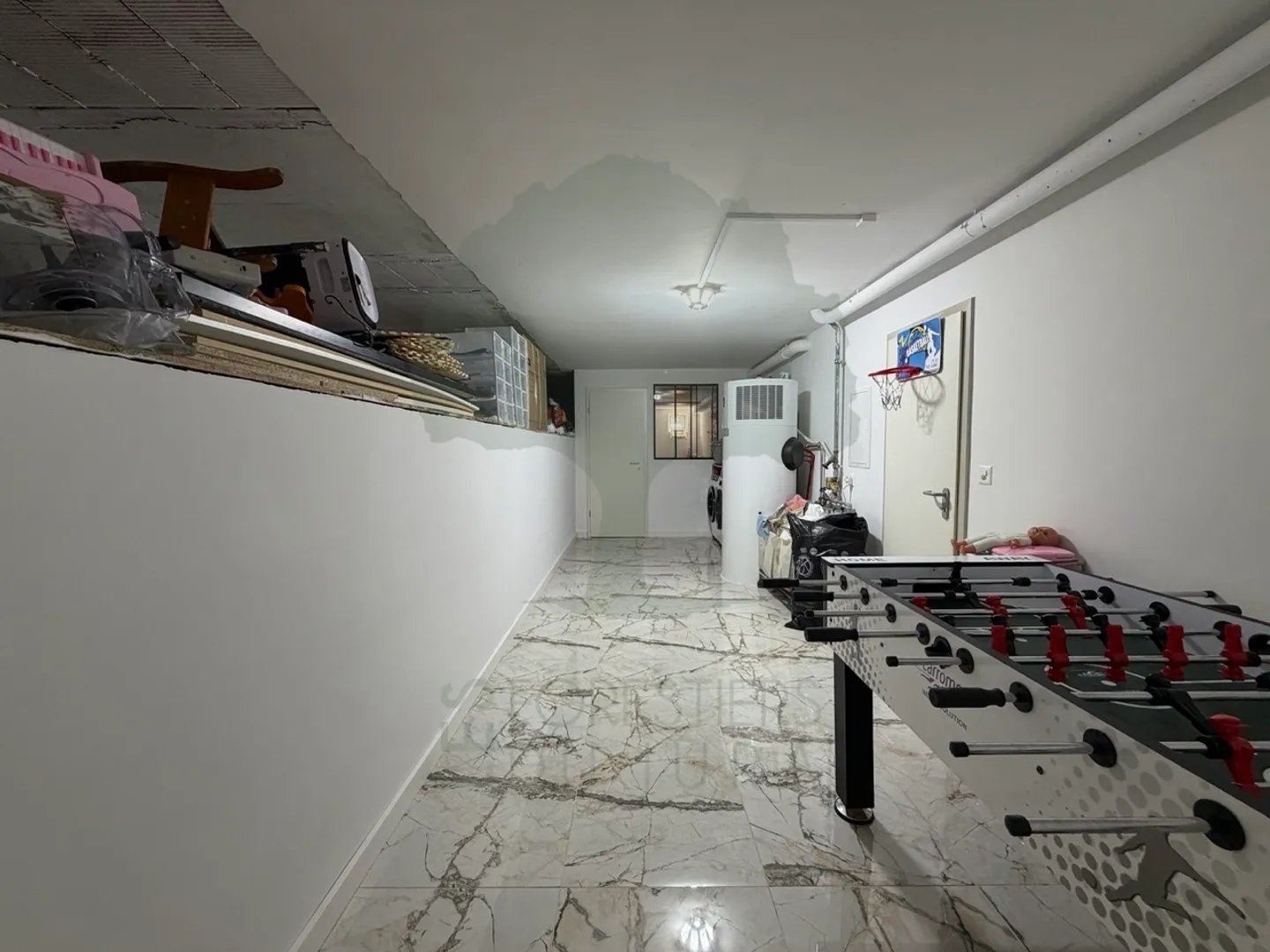 Magnificent renovated 5.5-room apartment with terrace and view - Photo 35 of 50