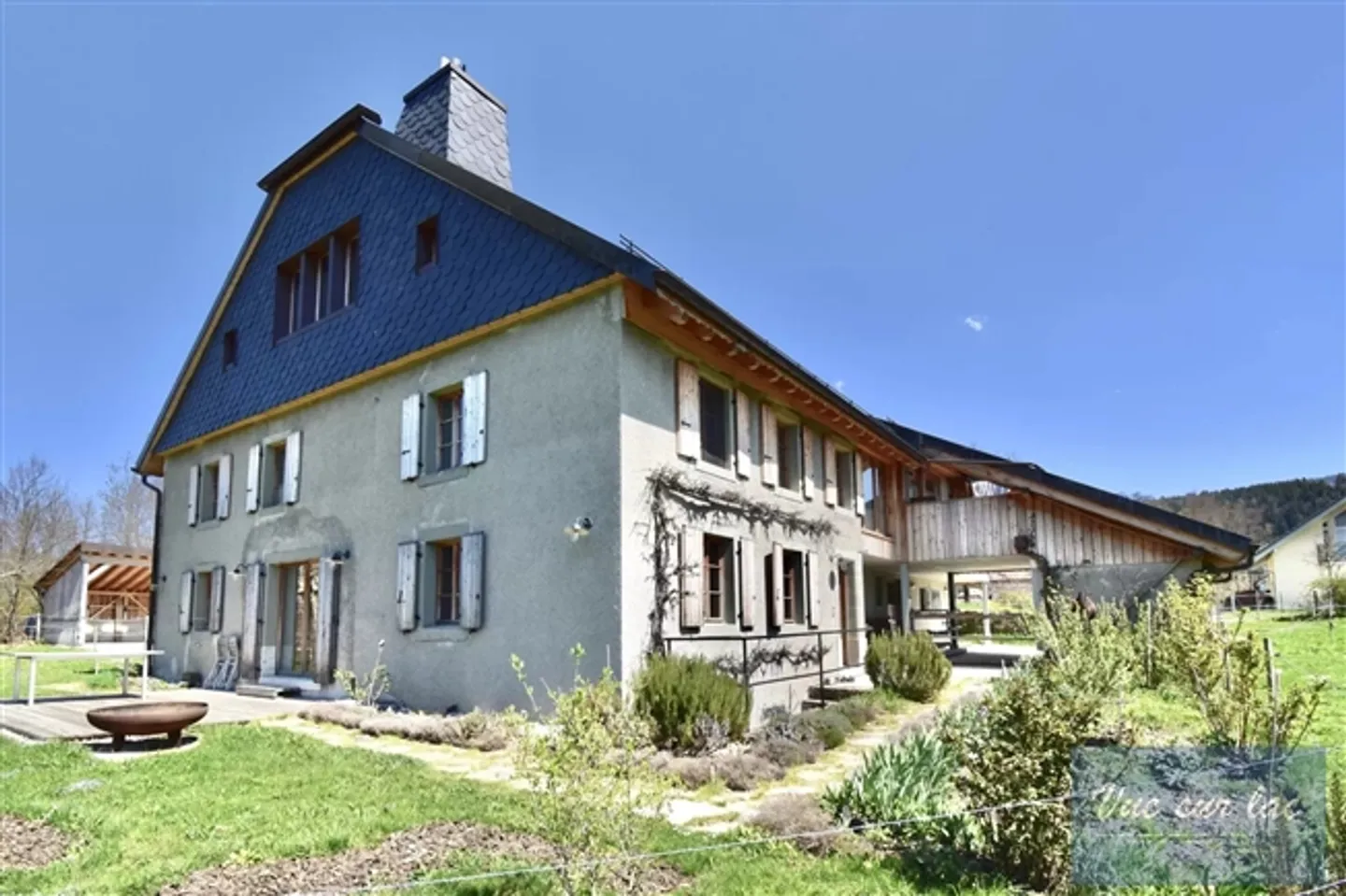 Magnifique ferme rénovée avec 2 boxes à chevaux - Photo 2 sur 20