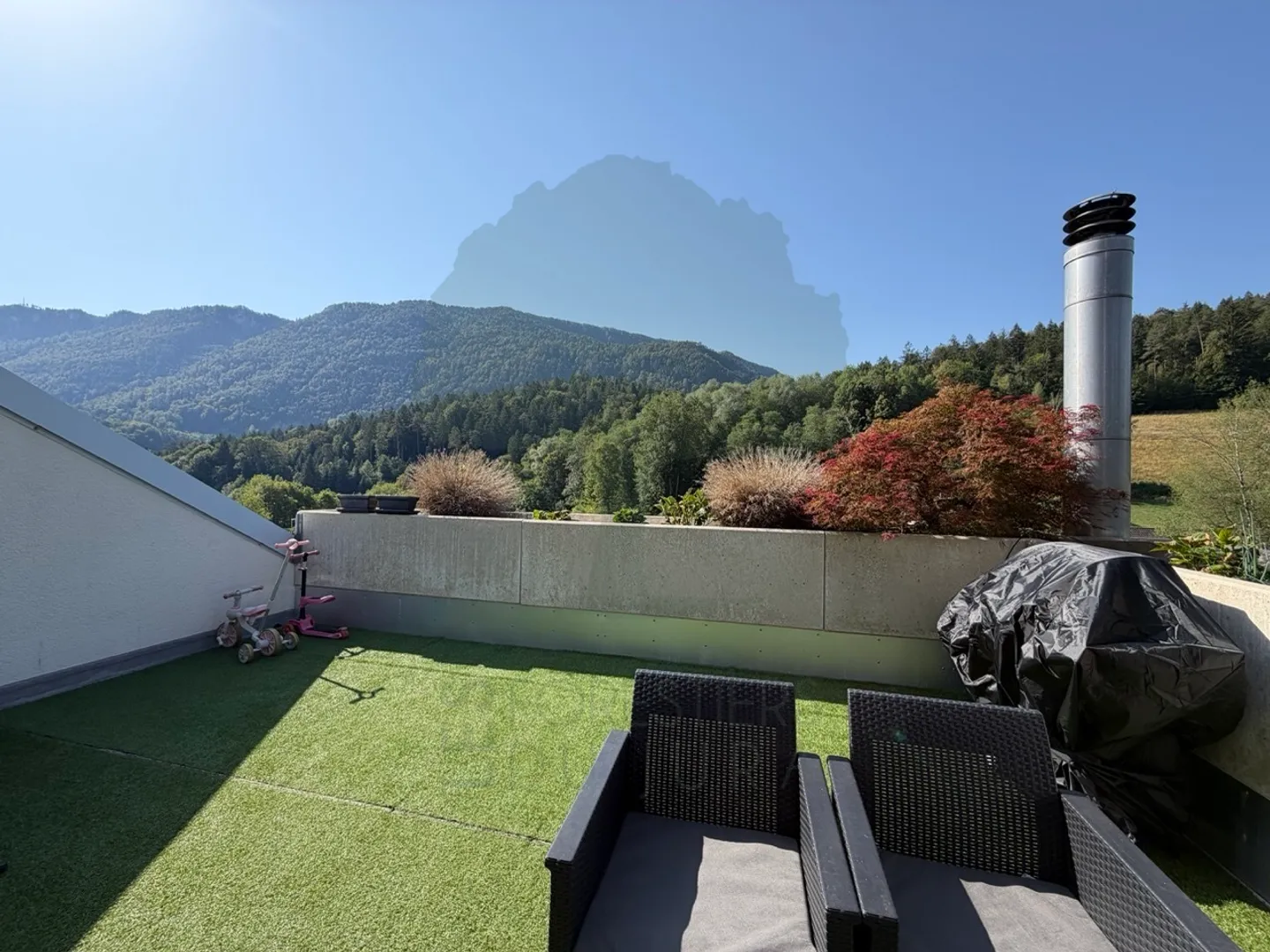 Magnificent renovated 5.5-room apartment with terrace and view - Photo 42 of 50
