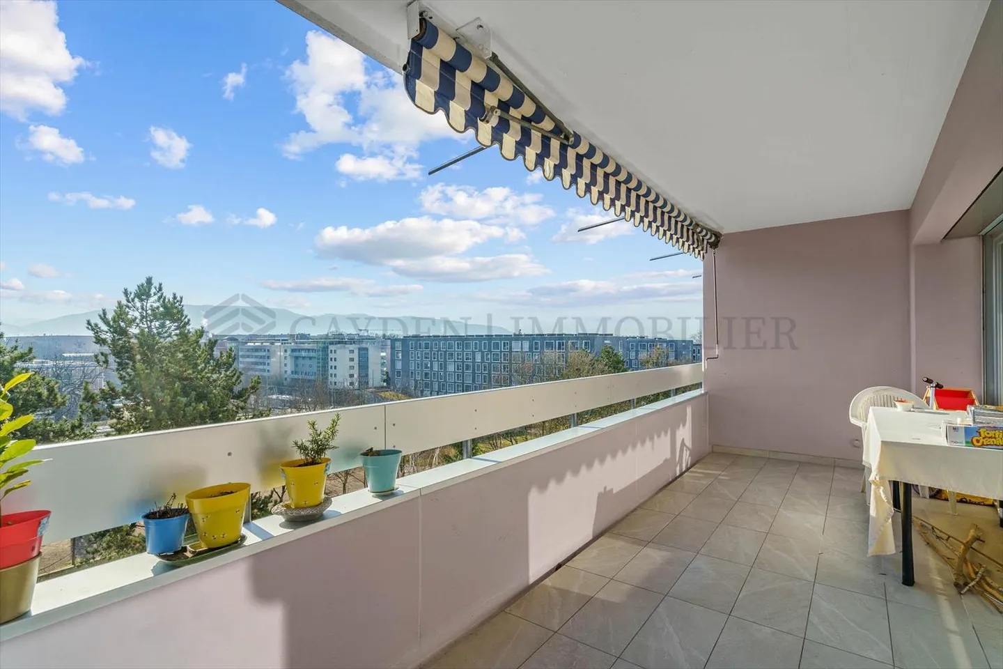 Bell'appartamento di 4 stanze con vista libera - Foto 2 di 6