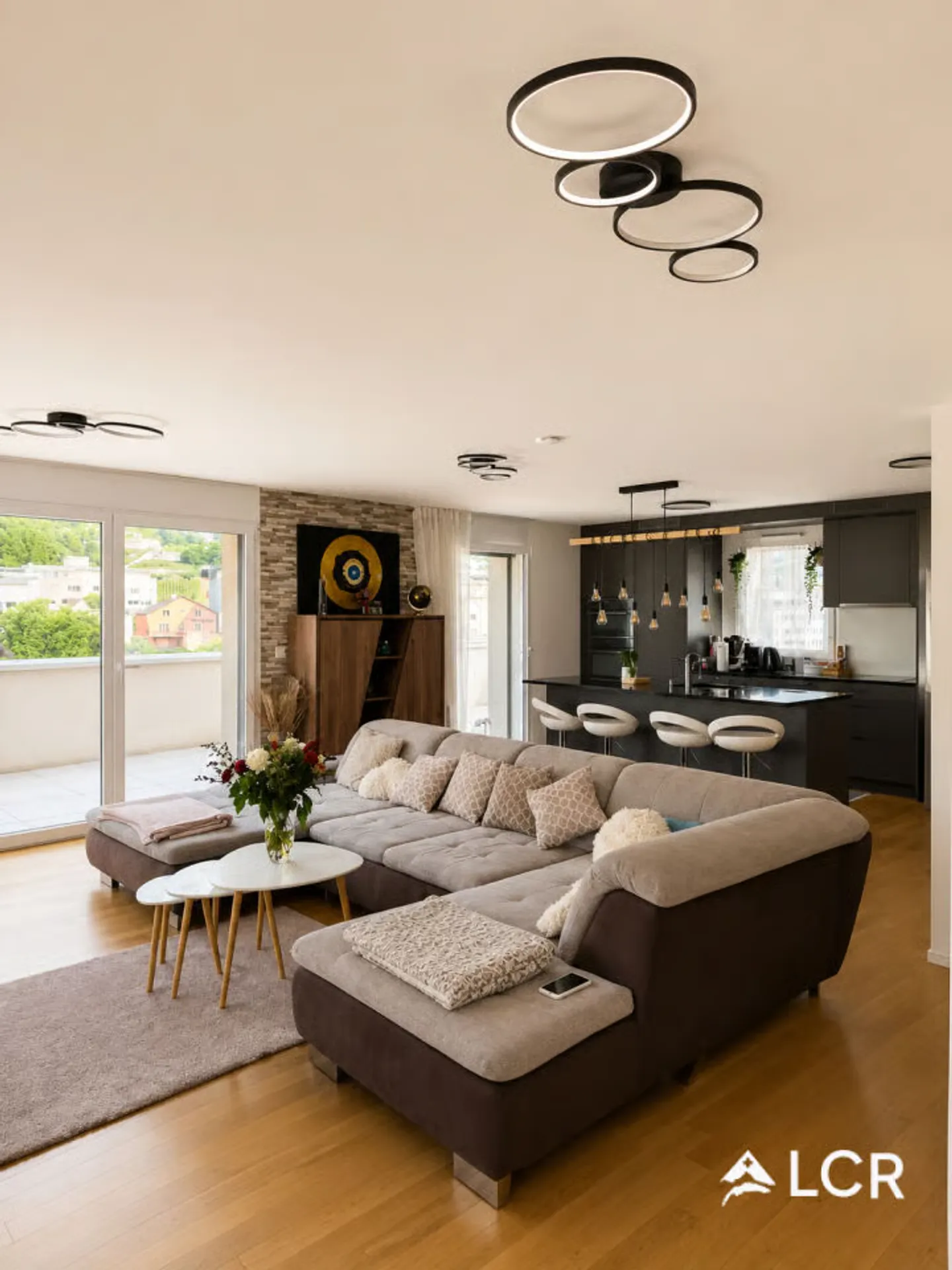 Magnifico attico in un duplex di 4,5 stanze / 3 camere da letto / 3 bagni / 1 grande terrazza / vista mozzafiato - Foto 1 di 13