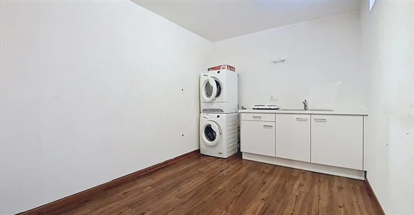 Office 3.5 rooms - Photo 10 of 12