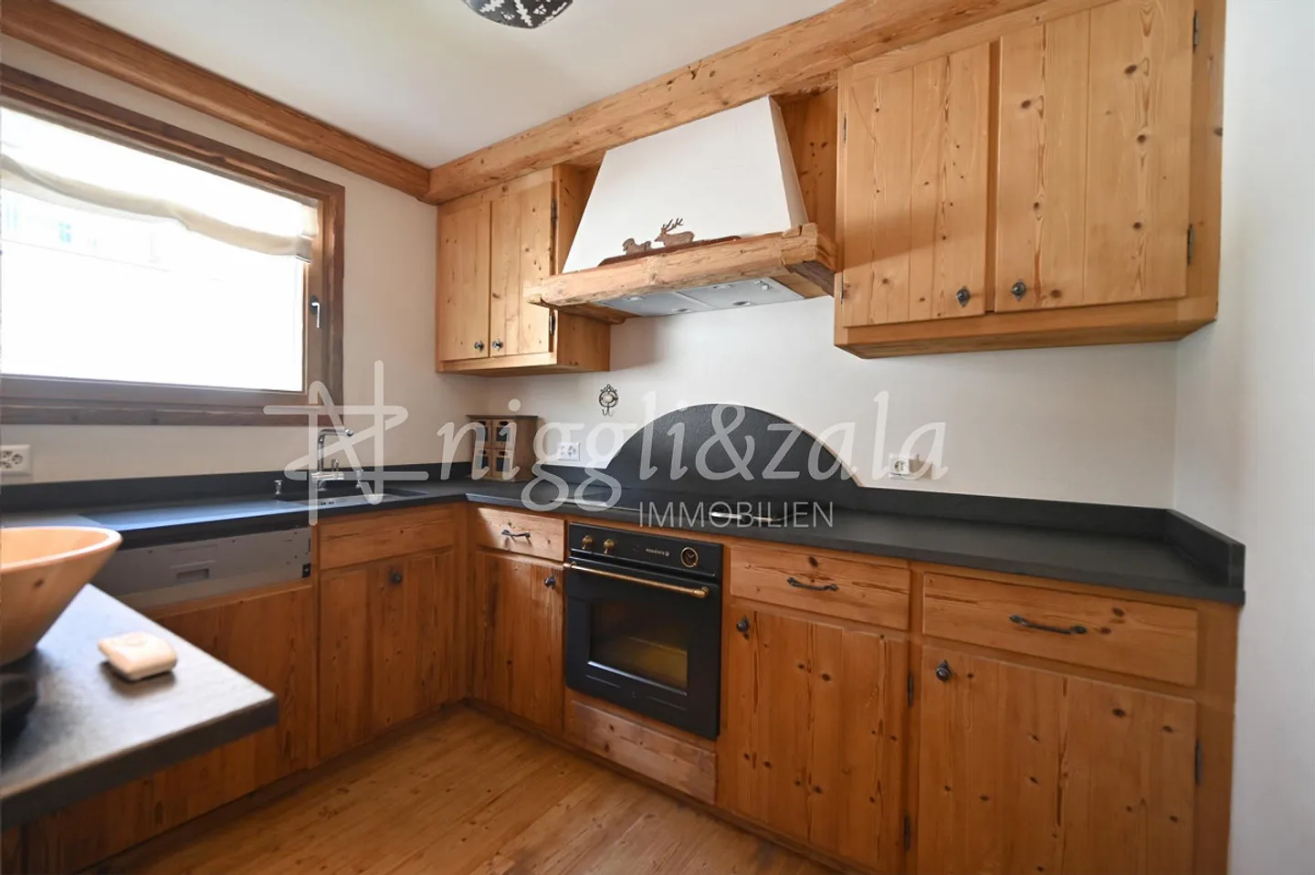 Gioiello residenziale di 5 stanze in stile alpino - Foto 4 di 8