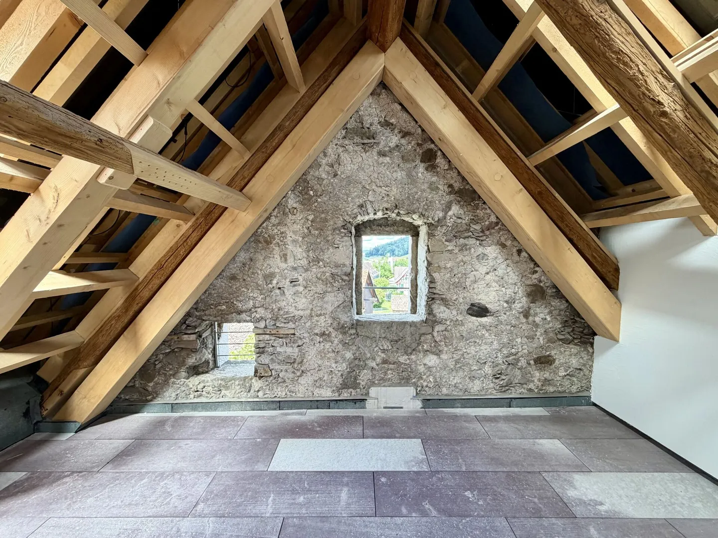 Penthouse design au cœur du village : Vivre dans la verdure avec des connexions parfaites - Photo 8 sur 14