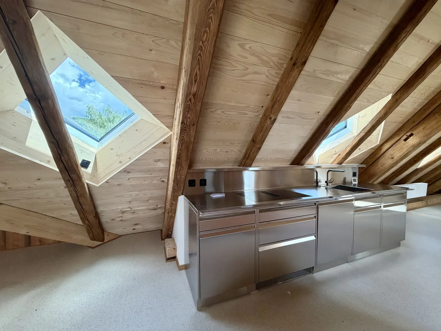 Penthouse design au cœur du village : Vivre dans la verdure avec des connexions parfaites - Photo 9 sur 14