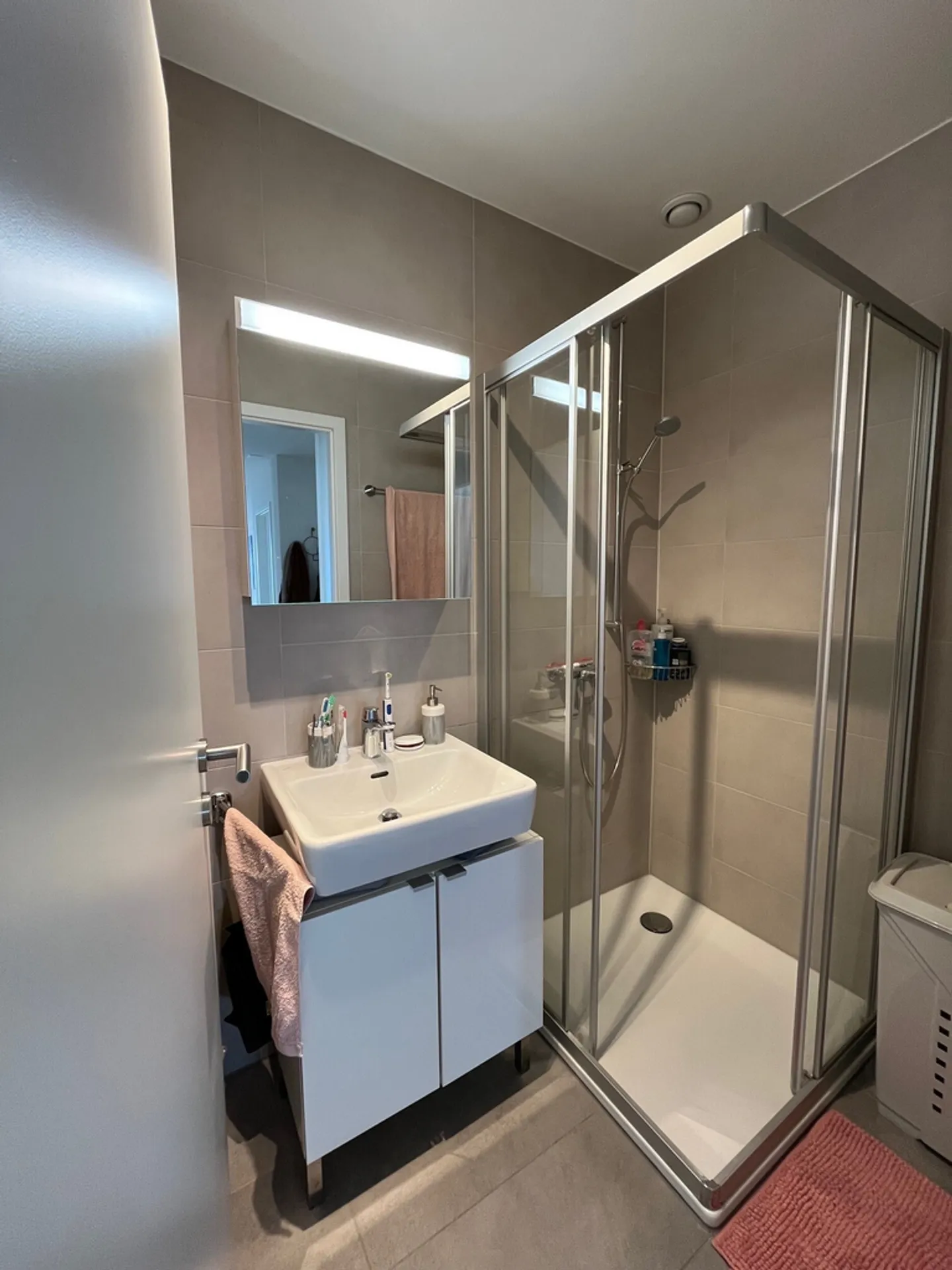 Magnificent 4-room apartment with lake view in Morges - Photo 10 of 11