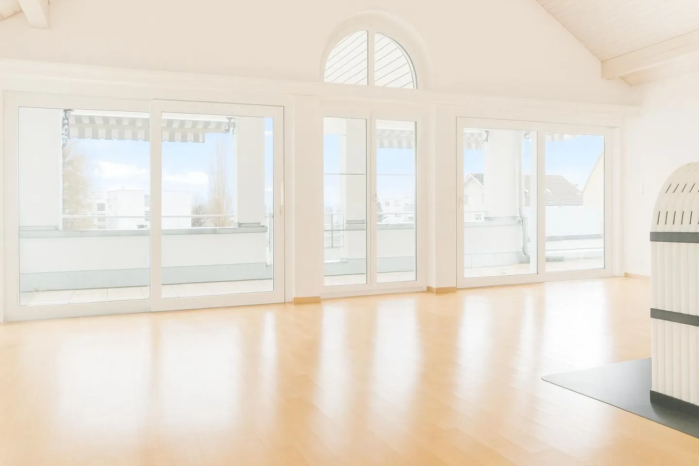 Exklusive 5.5-Zimmer-Attikawohnung - Foto 1 von 10