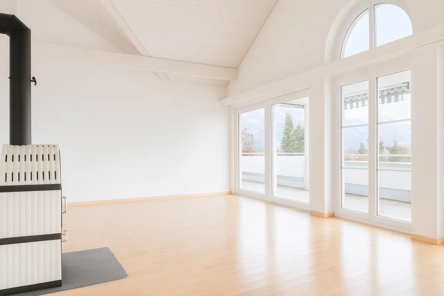 Exklusive 5.5-Zimmer-Attikawohnung - Foto 4 von 10