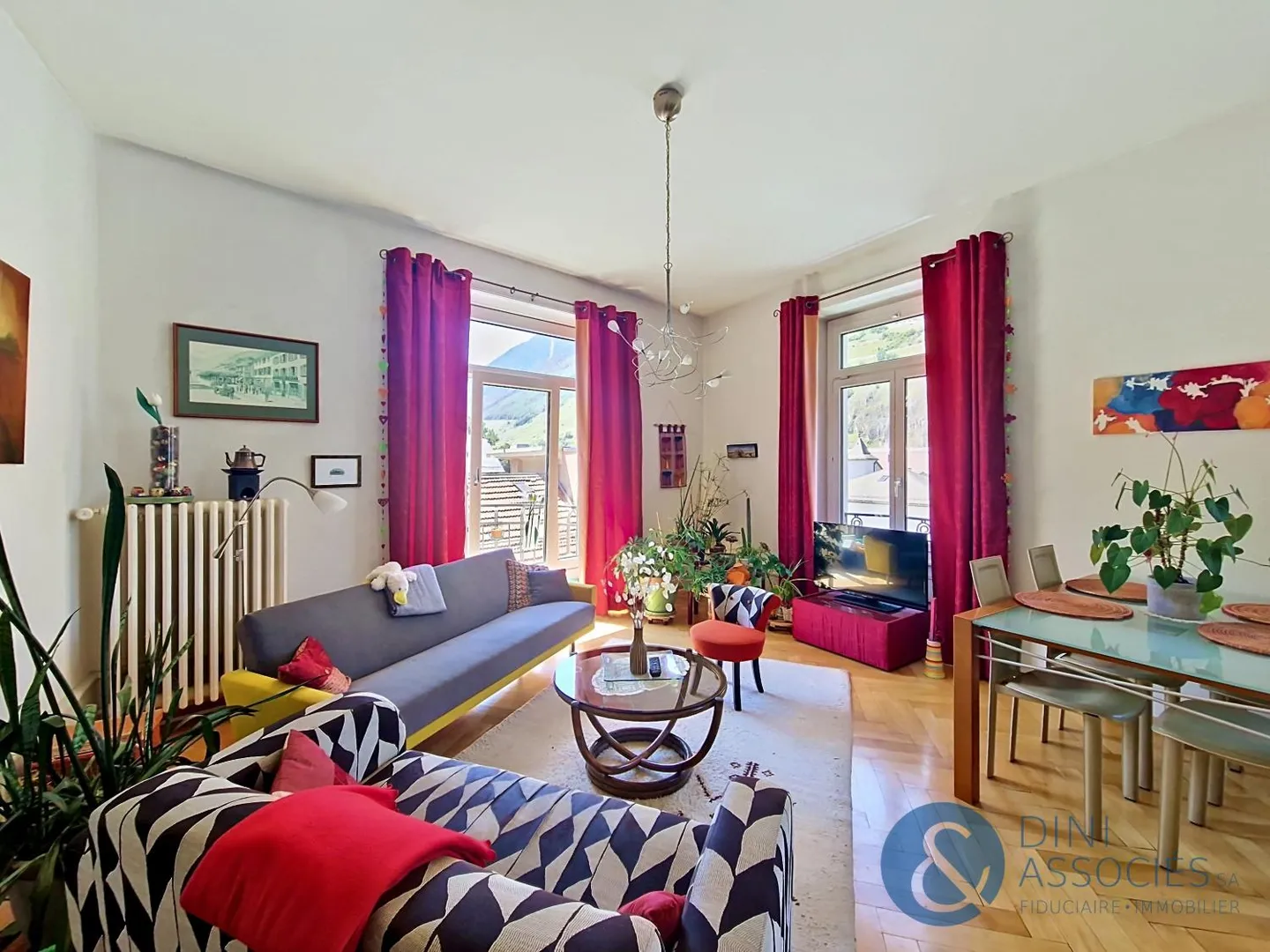 Appartement Charmant en Ville - Photo 1 sur 7
