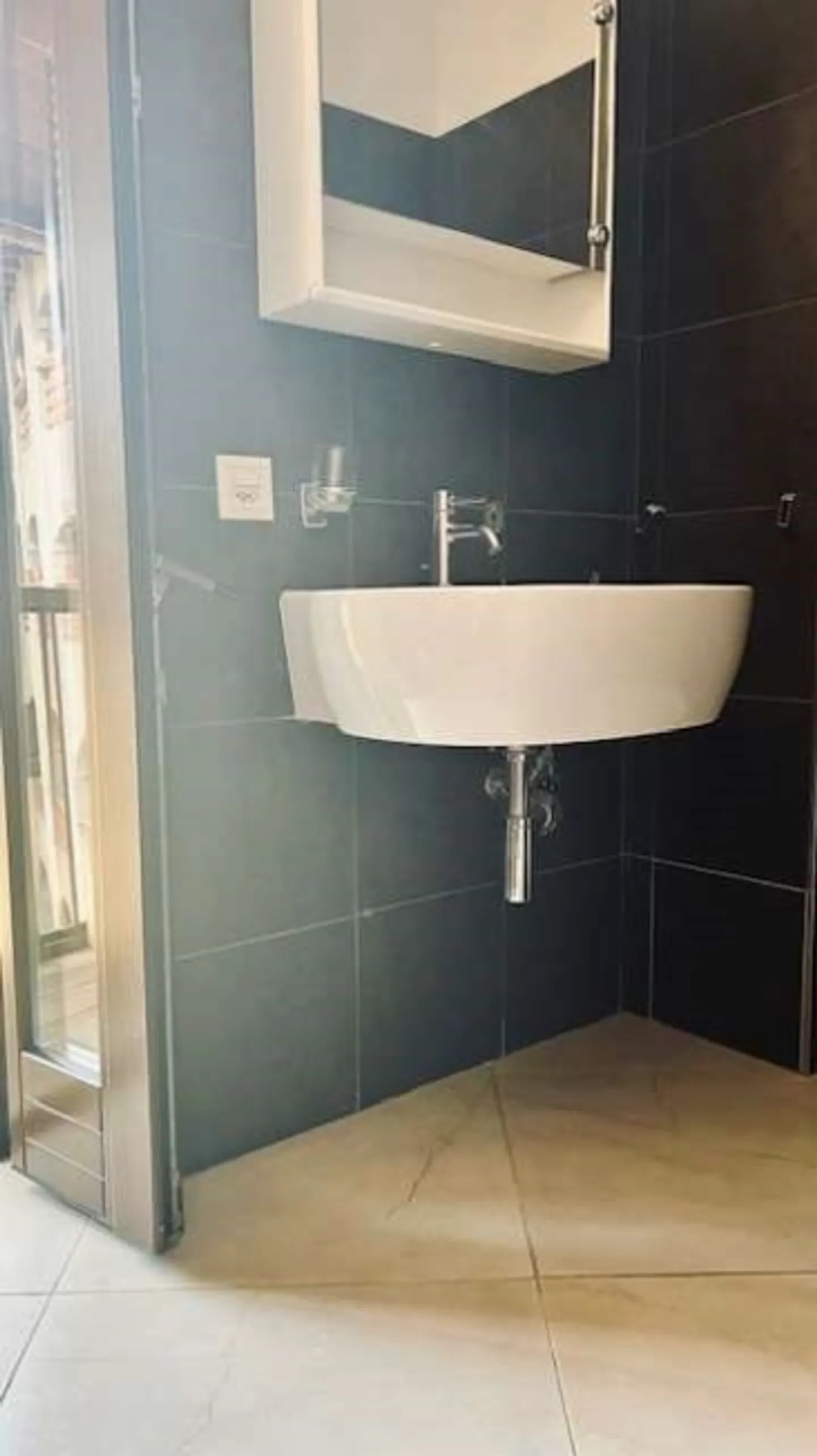 Elegantes Tessiner Haus in historischem Hof renoviert - Foto 10 di 20