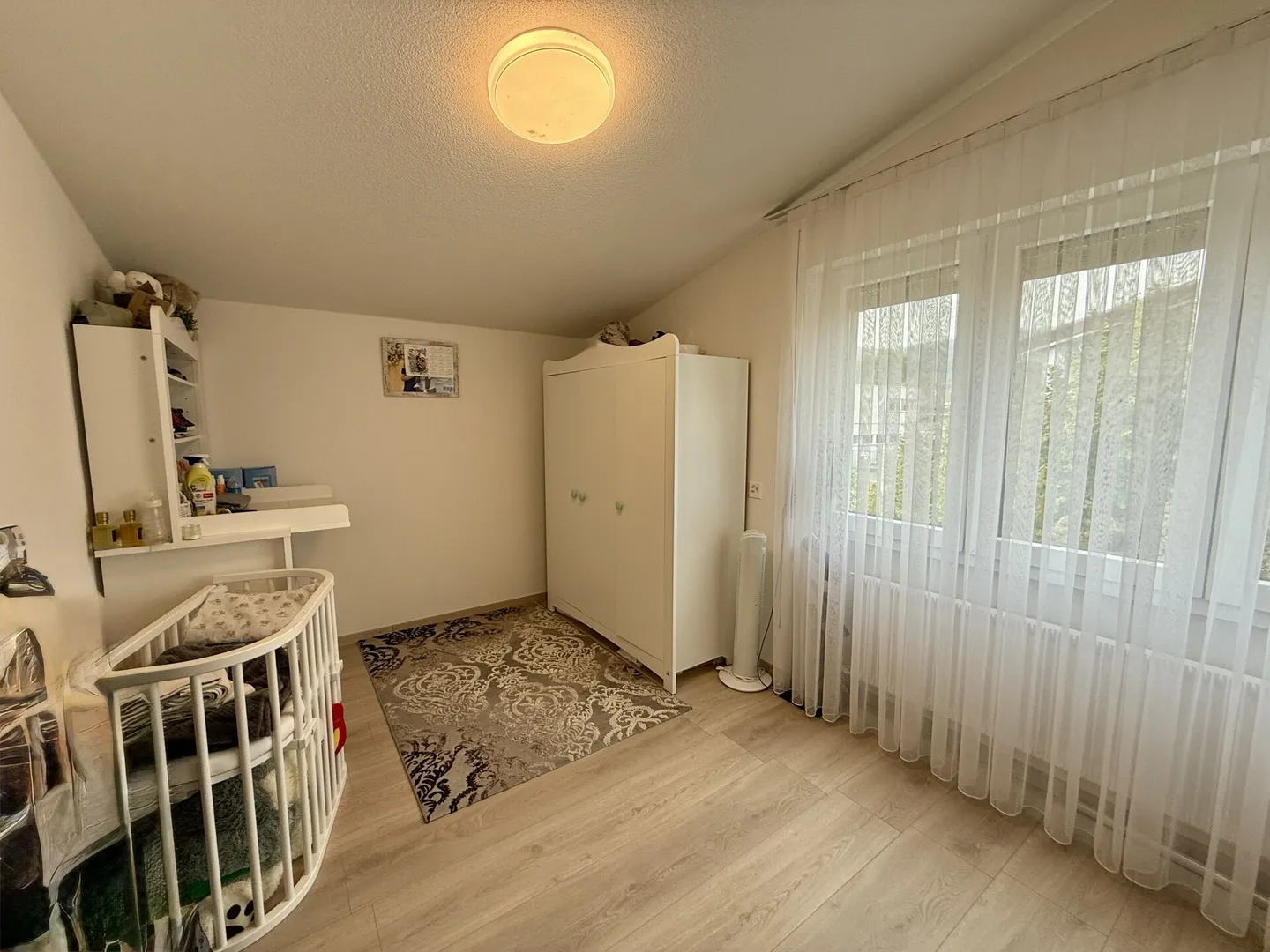 Trasferirsi e prosperare - casa unifamiliare ristrutturata con giardino in un quartiere tranquillo - Foto 15 di 26