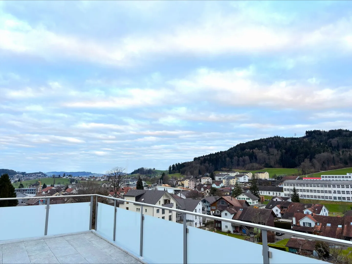 Bellissimo appartamento con terrazza 4 1/2 locali in affitto in standard di proprietà - Foto 9 di 11