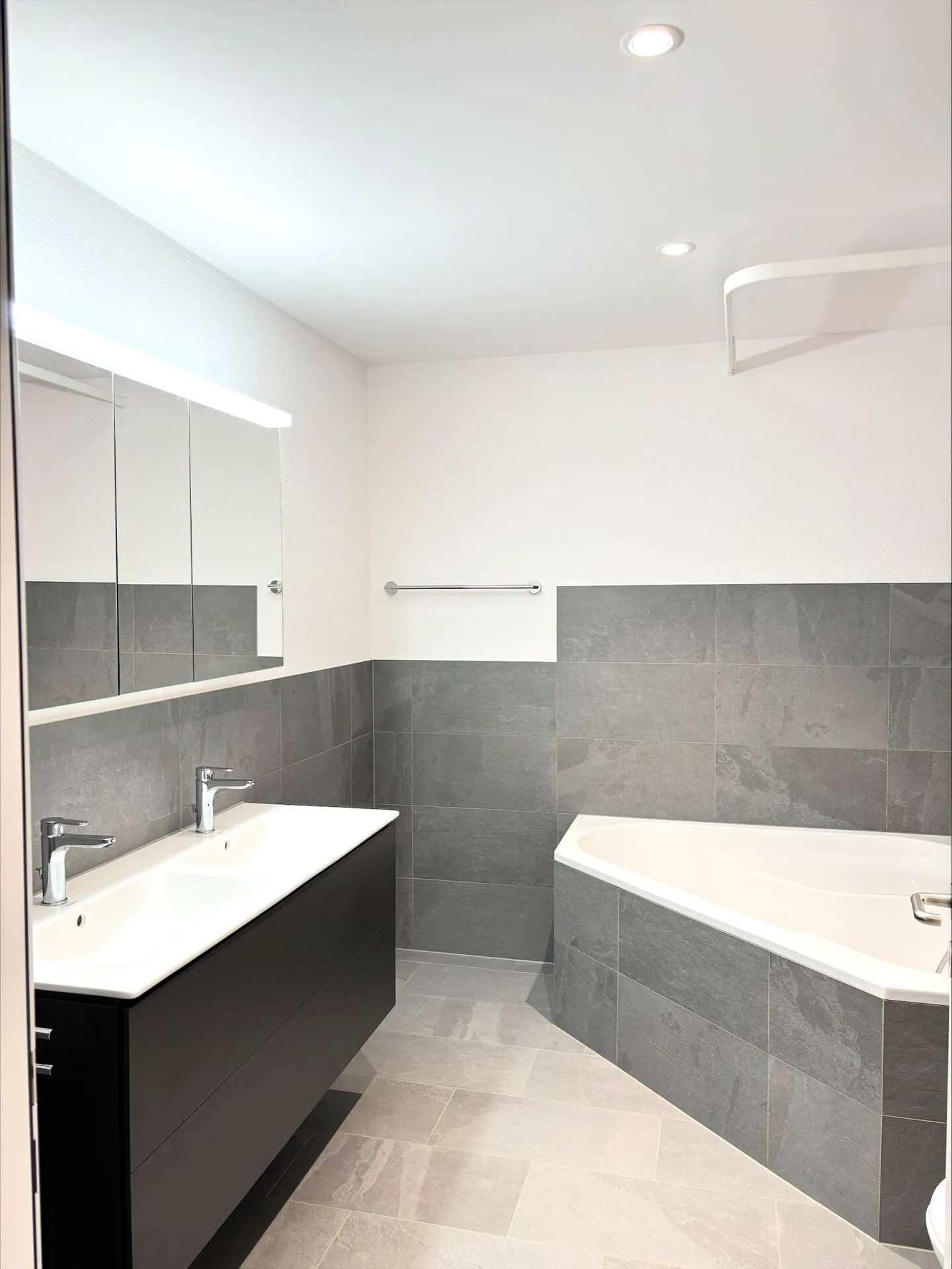 Bellissimo appartamento con terrazza 4 1/2 locali in affitto in standard di proprietà - Foto 5 di 11