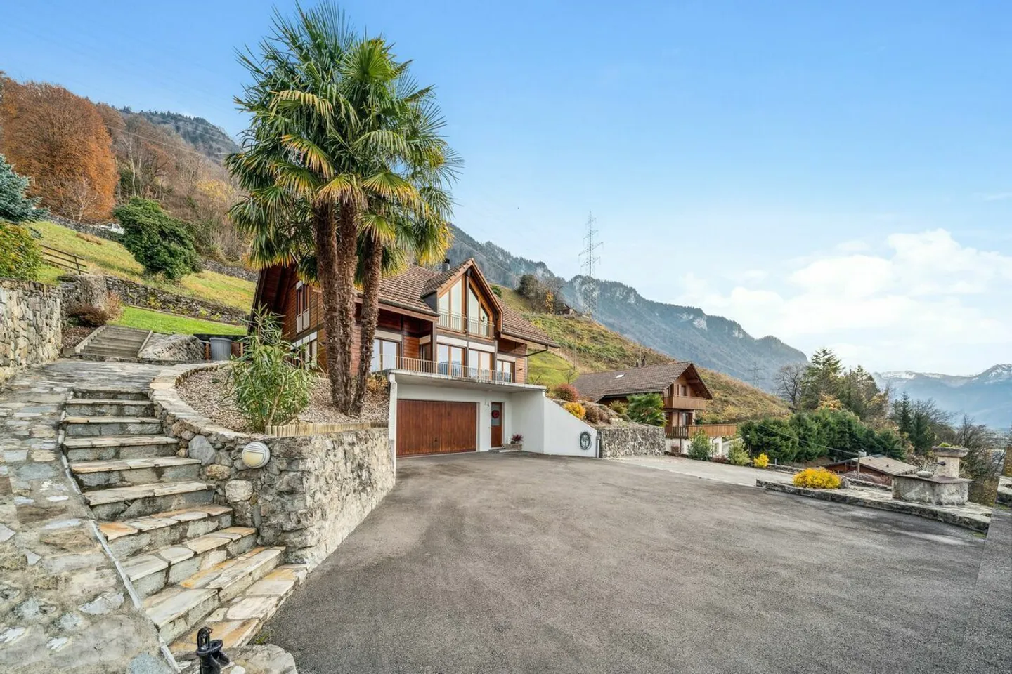 Selten! Prächtige freistehende Villa mit atemberaubender Aussicht - Foto 1 von 15