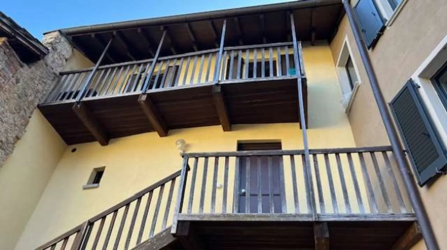 Elegantes Tessiner Haus in historischem Hof renoviert - Foto 18 di 20