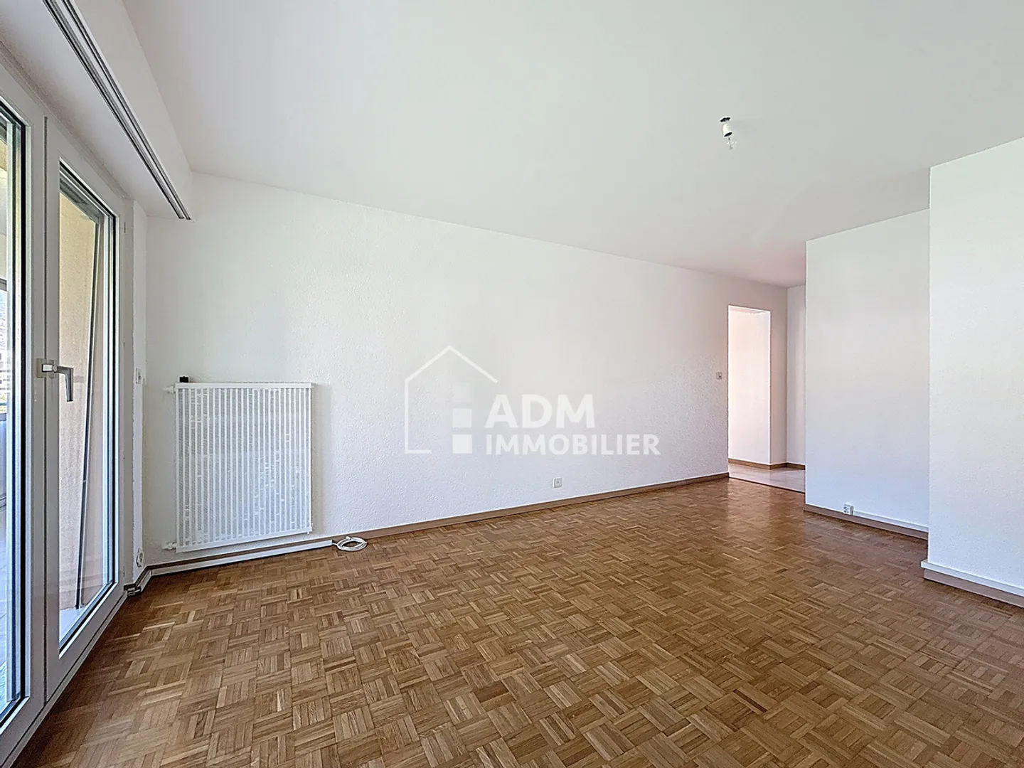 Martigny – 3.5 room apartment with glazed balcony and unobstructed view - Photo 2 of 12