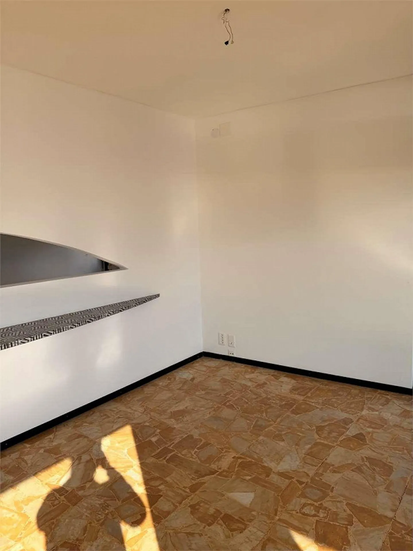 Apartment with 3.5 rooms and panoramic lake view - Photo 3 of 5