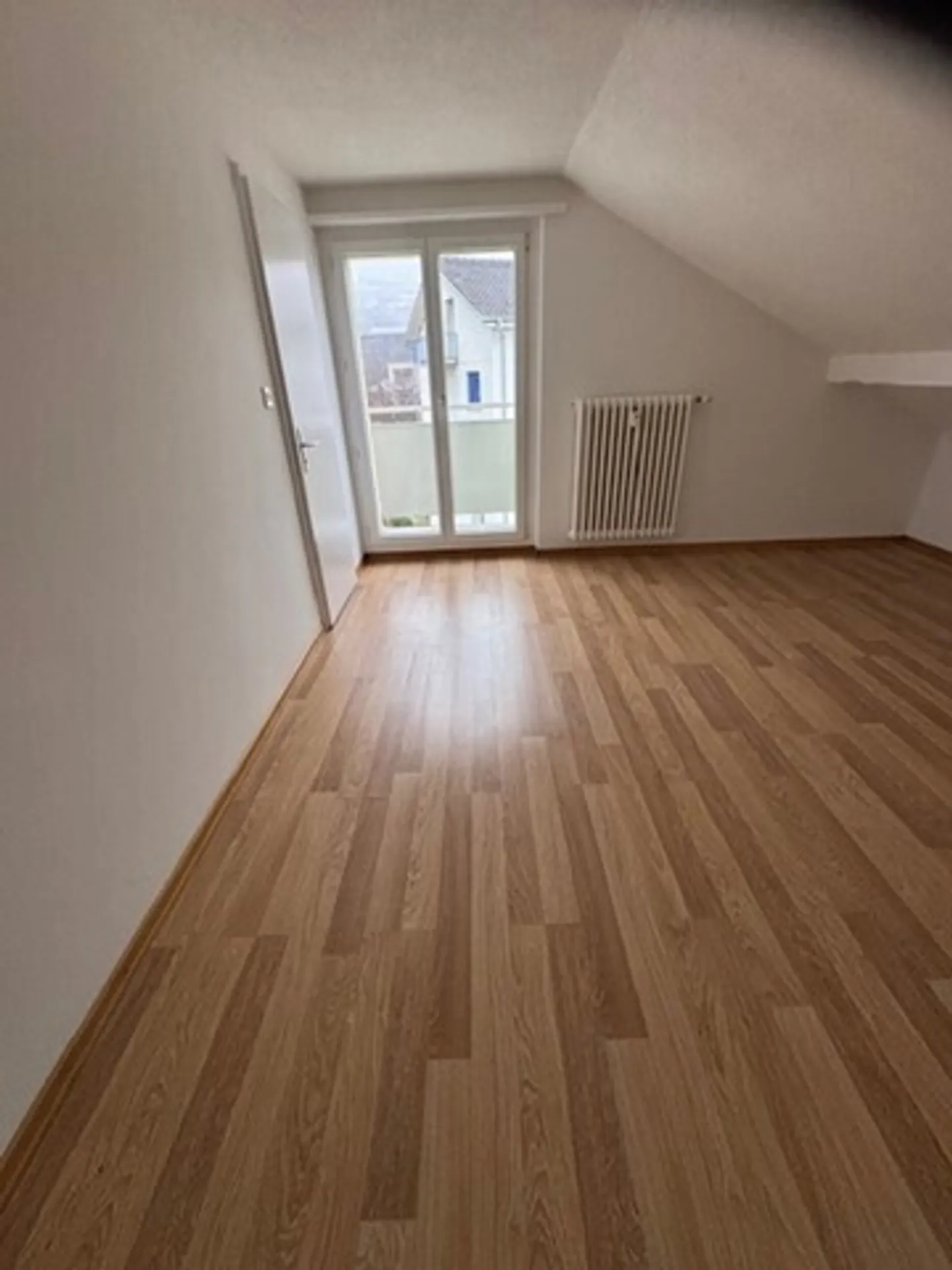 Chic and Cozy ATTIC APARTMENT! - Photo 3 of 6