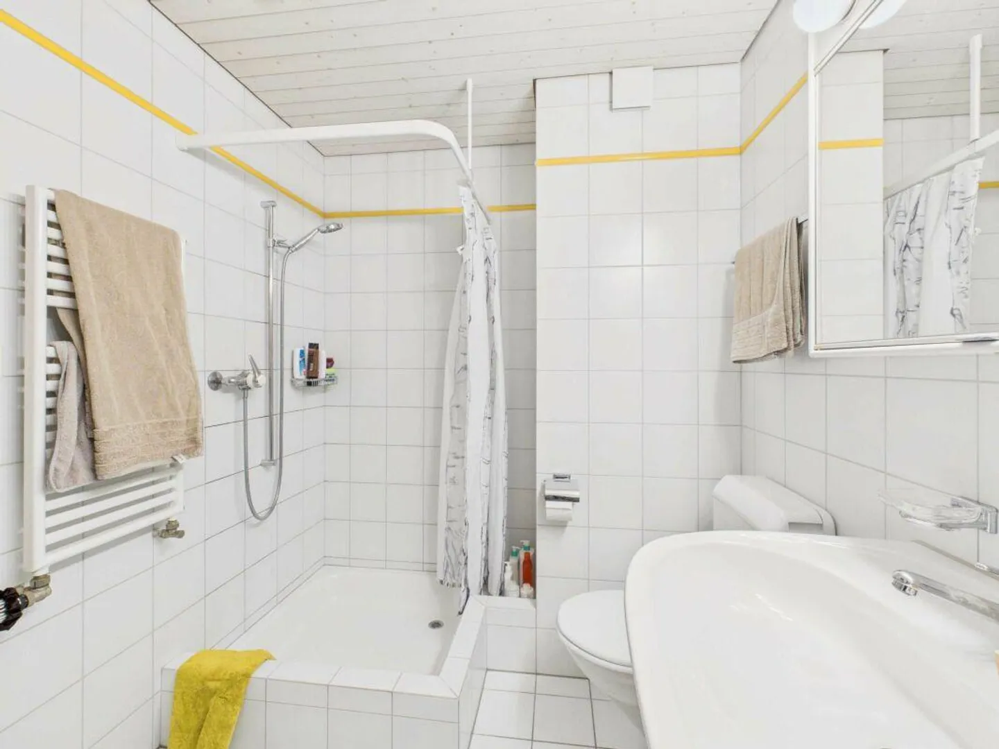 Maisonette de 4,5 pièces dans un emplacement privilégié près de la vieille ville de Wil SG - Photo 7 sur 9